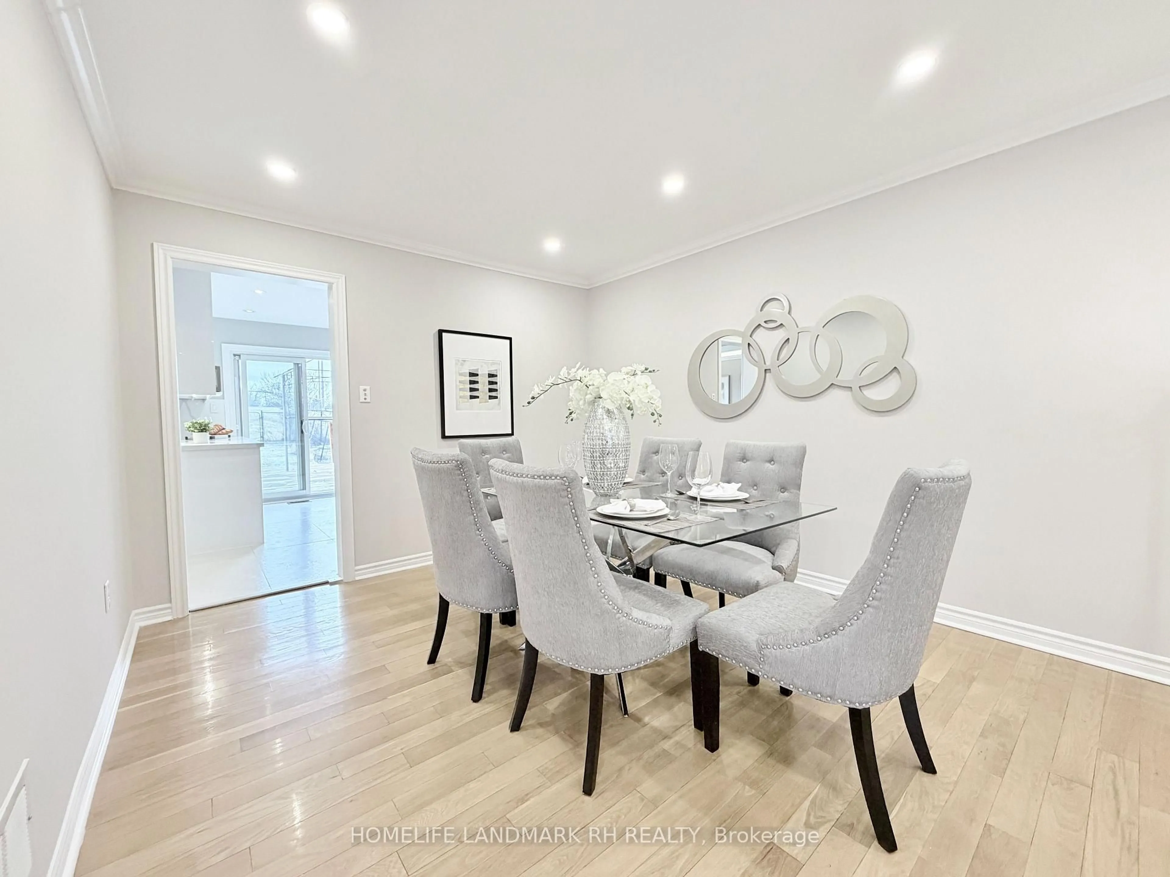 Dining room, wood/laminate floor for 50 Primeau Dr, Aurora Ontario L4G 6Z2