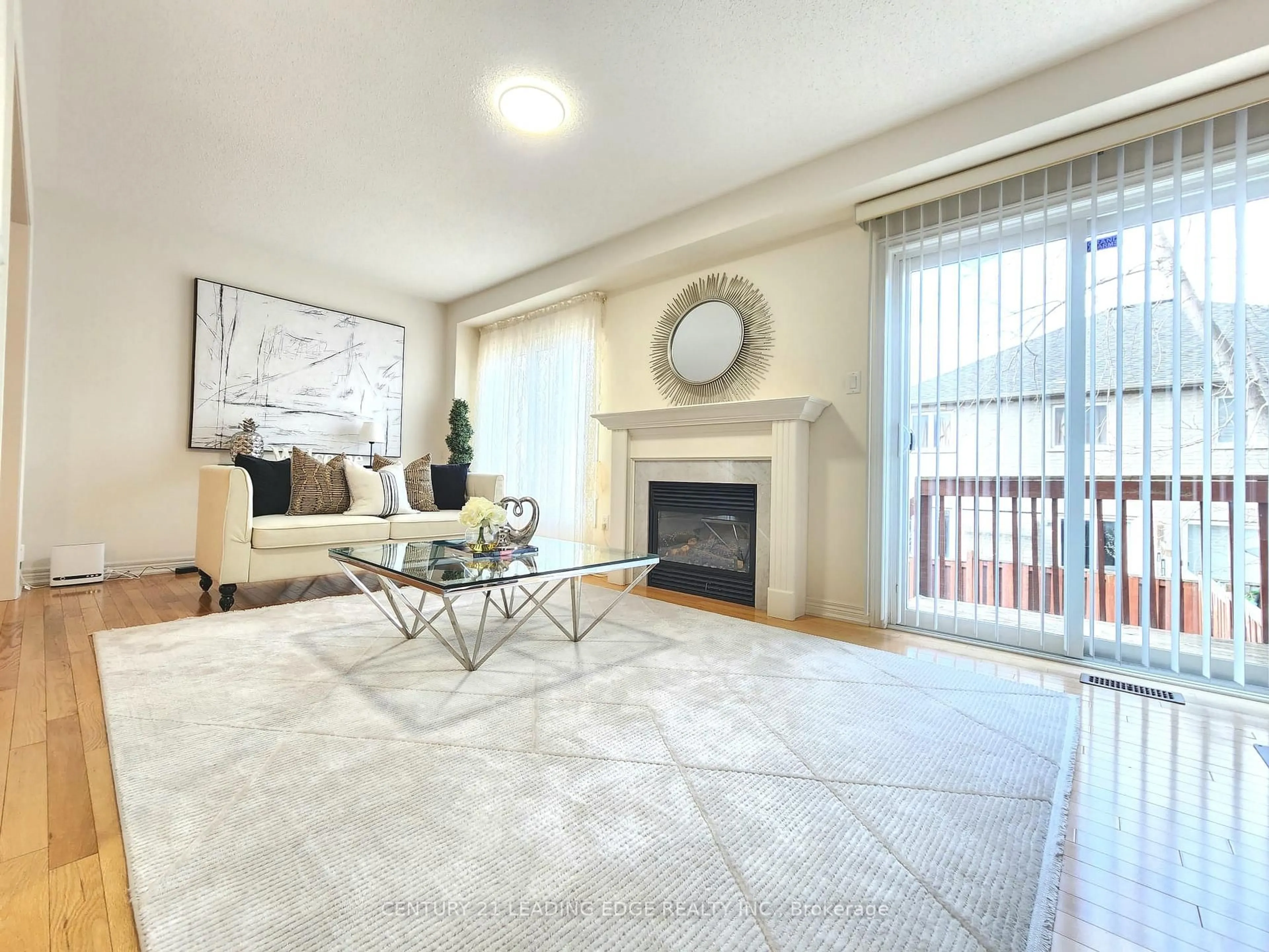 Living room with furniture, unknown for 93 Treasure Hill Rd, Vaughan Ontario L6A 0A6