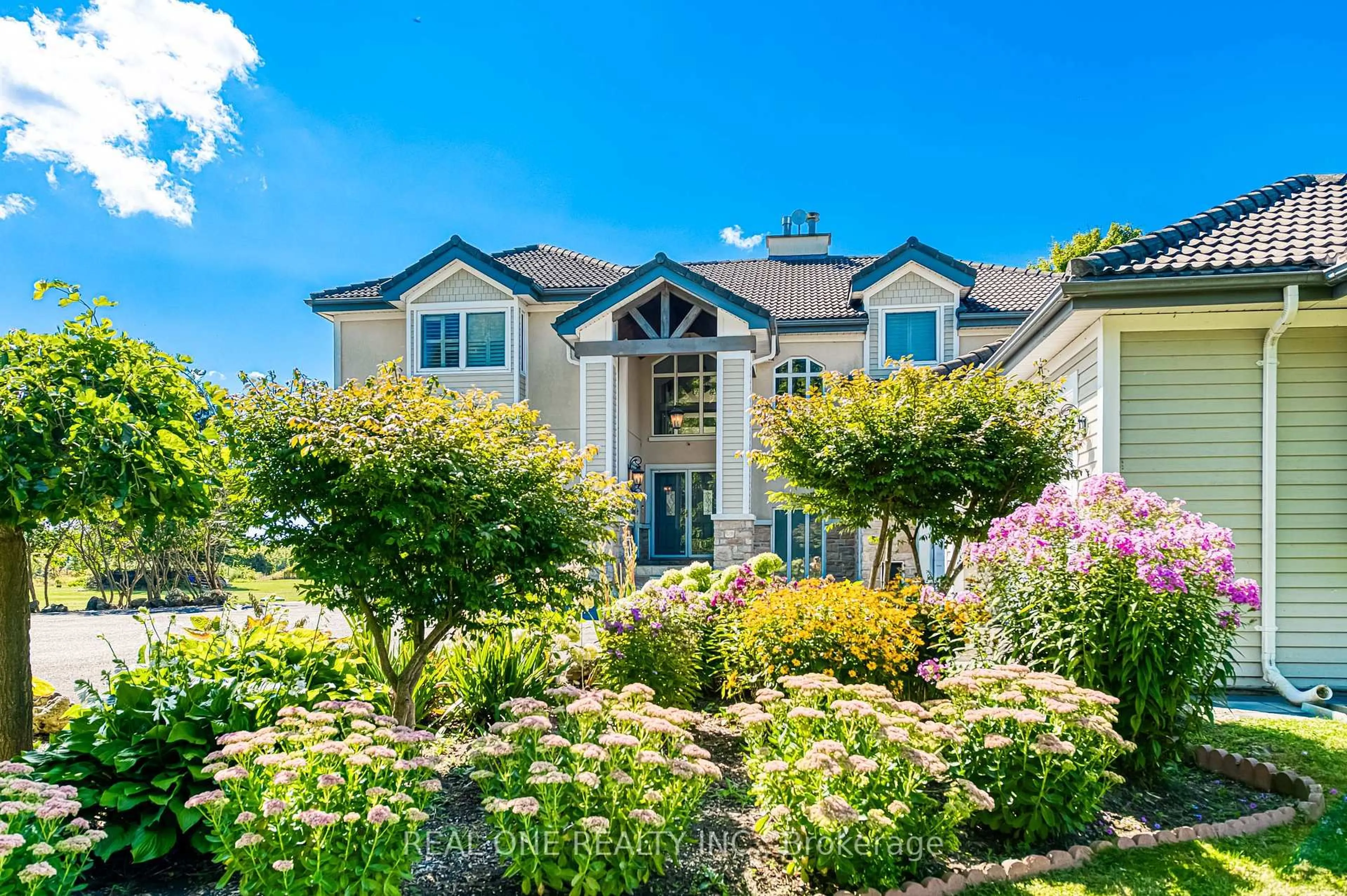 Home with vinyl exterior material, unknown for 2477 Hornes Rd, East Gwillimbury Ontario L0G 1R0