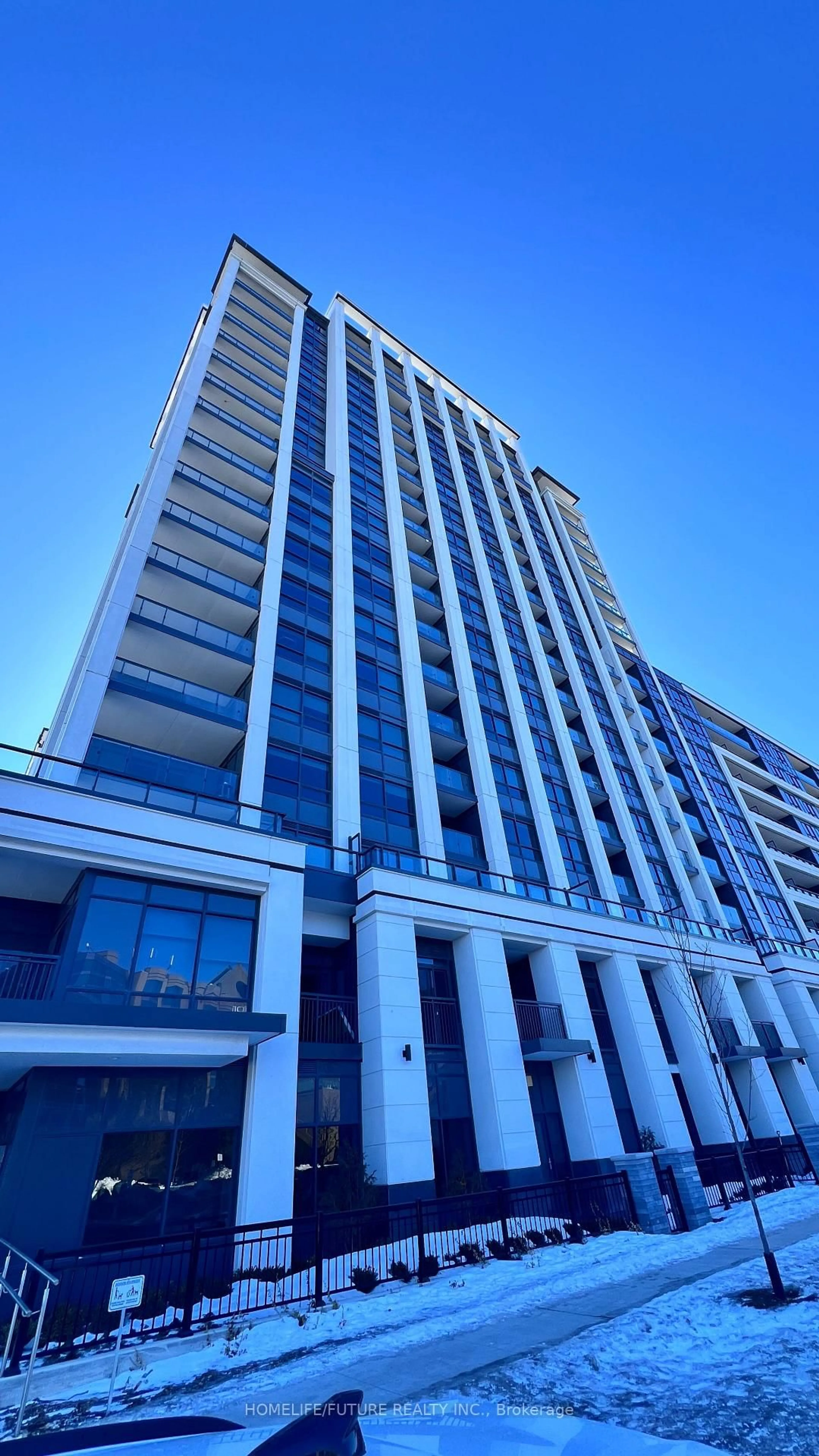 Indoor foyer for 8 Cedarland Dr #826, Markham Ontario L6G 0H4