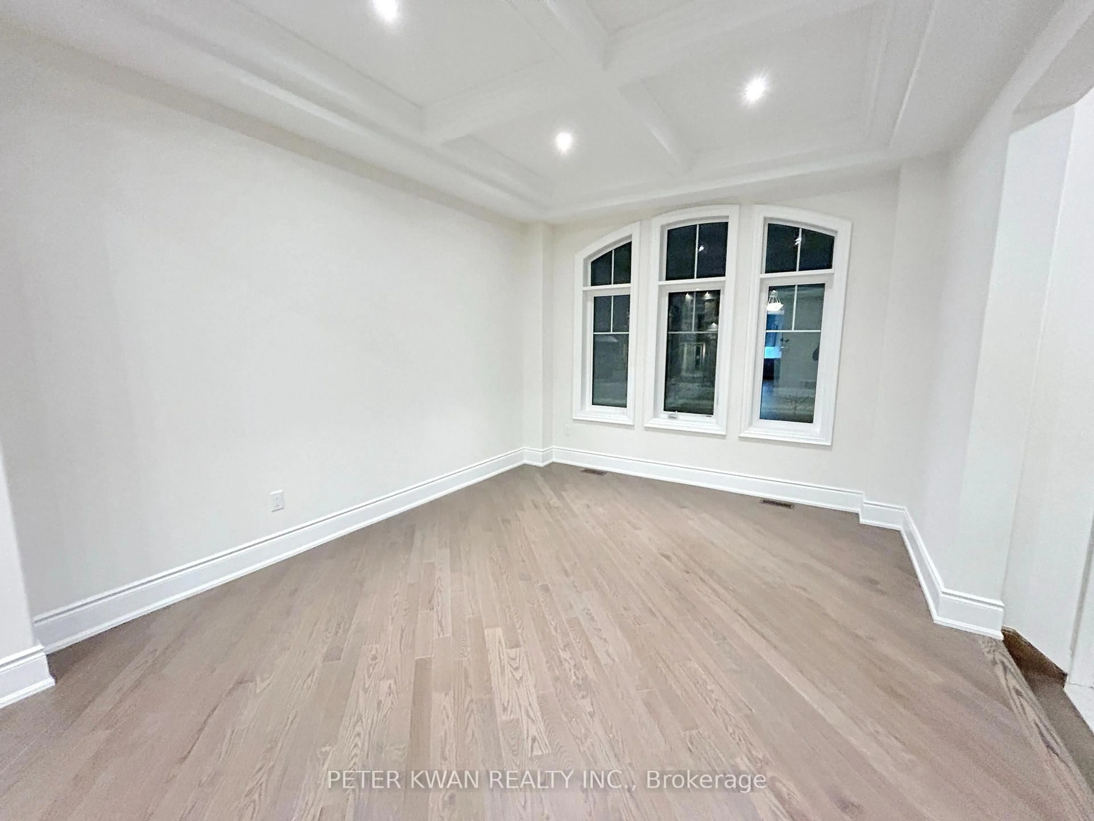 A pic of a room for 72 Silk Twist Dr, East Gwillimbury Ontario L9N 0W4