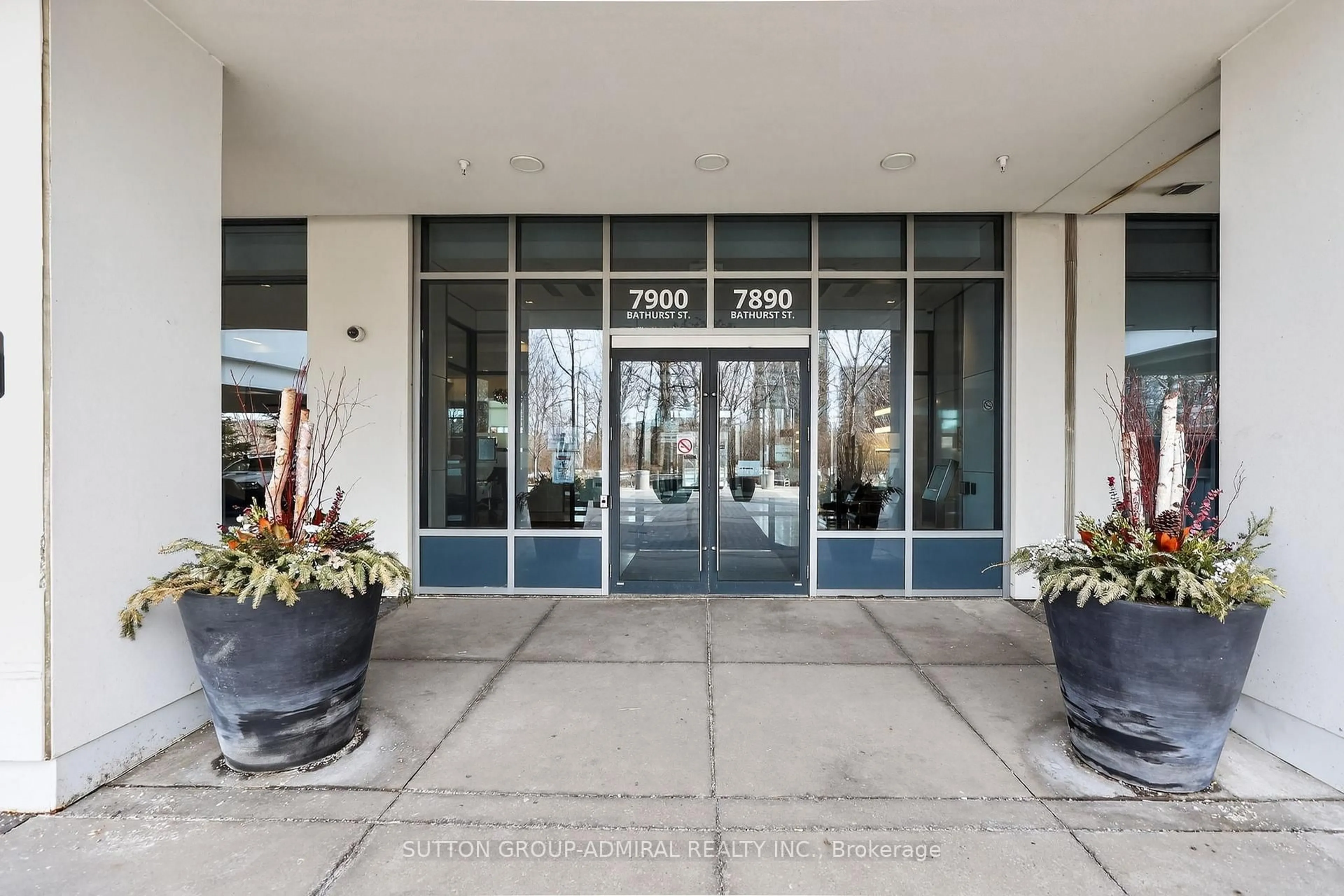 Indoor foyer for 7900 Bathurst St #316, Vaughan Ontario L4J 0J9
