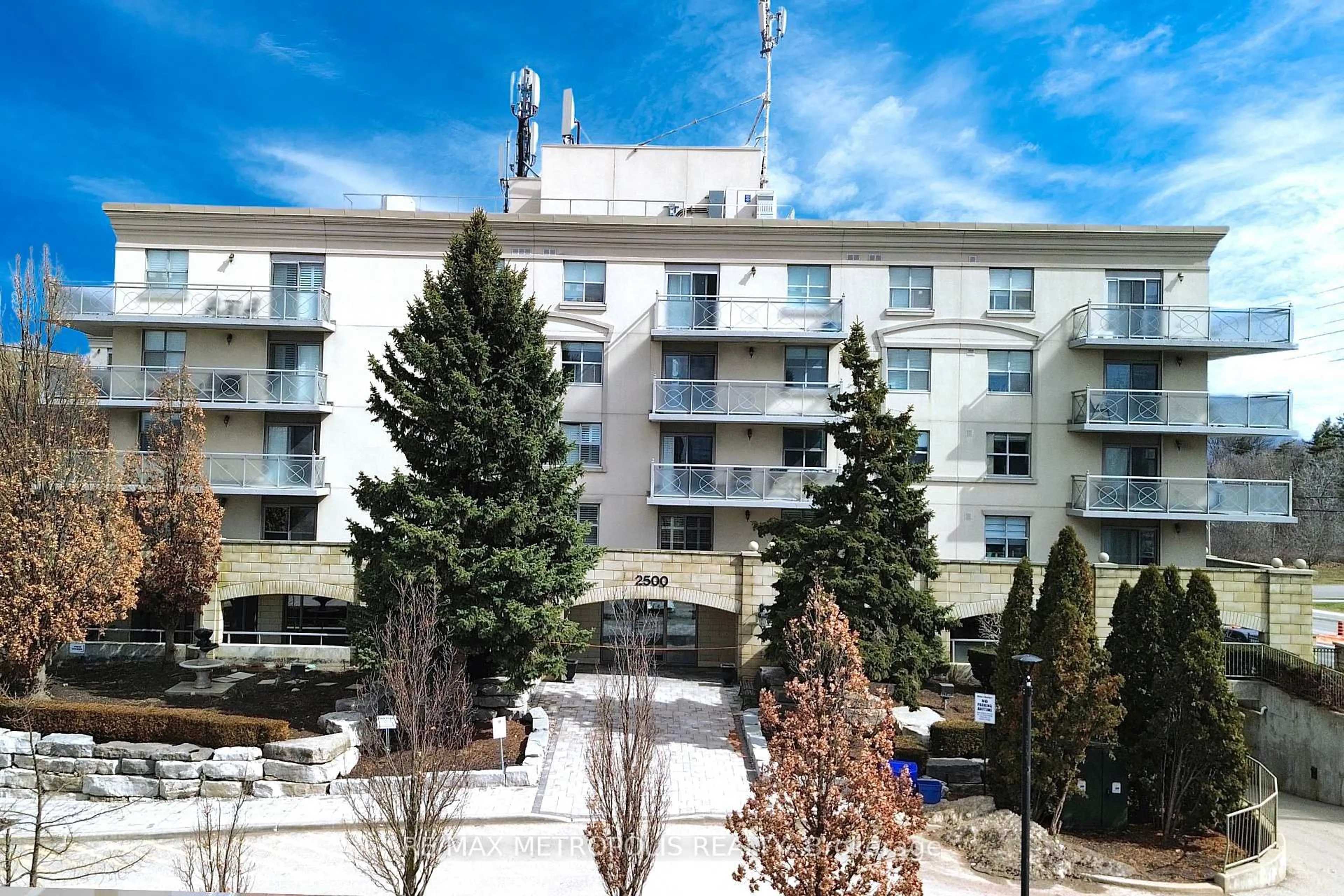 Patio, city buildings view from balcony for 2500 Rutherford Rd #216, Vaughan Ontario L4K 5N7
