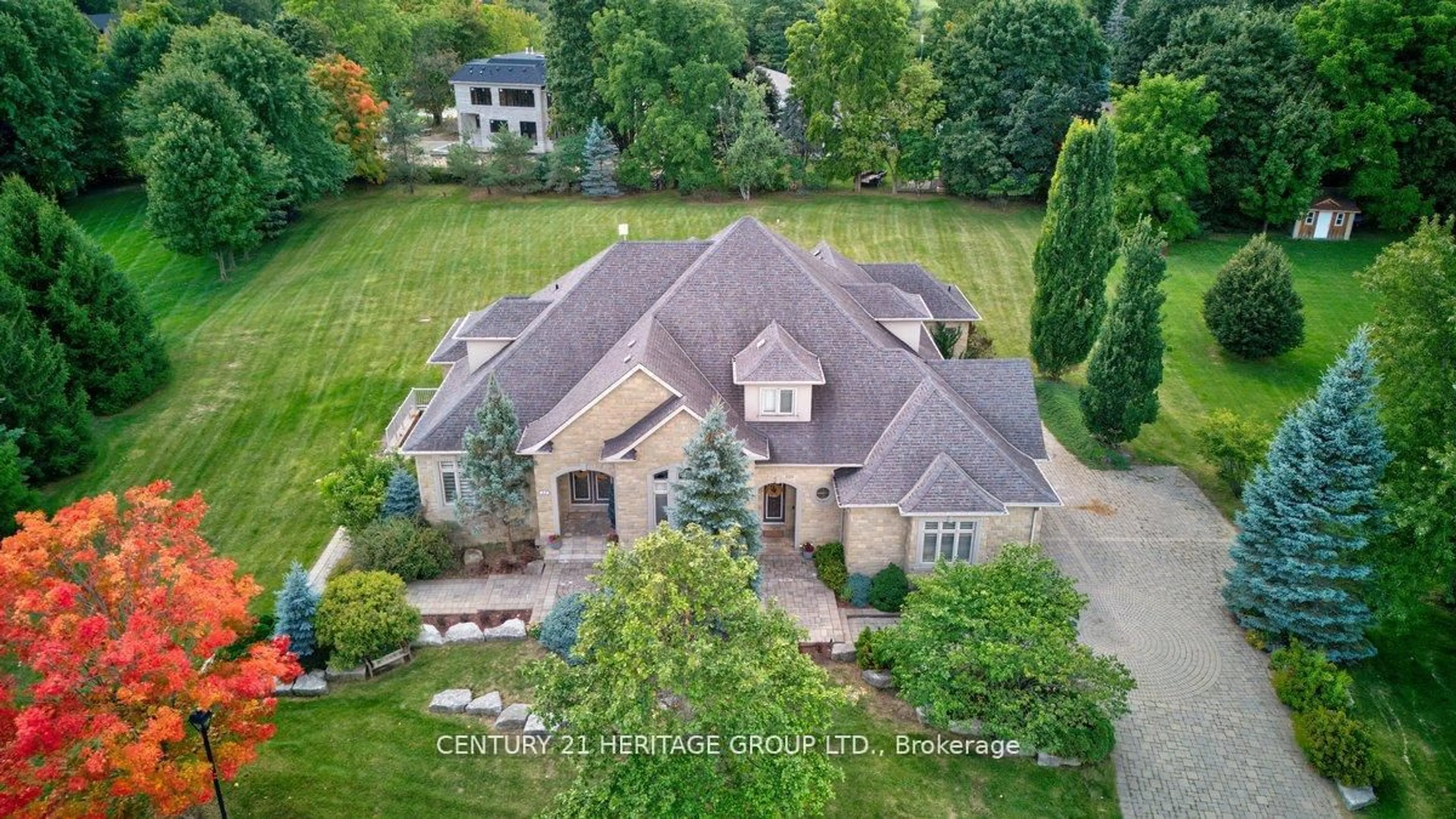 A pic from outside/outdoor area/front of a property/back of a property/a pic from drone, street for 12 Prince Adam Crt, King Ontario L7B 1M1