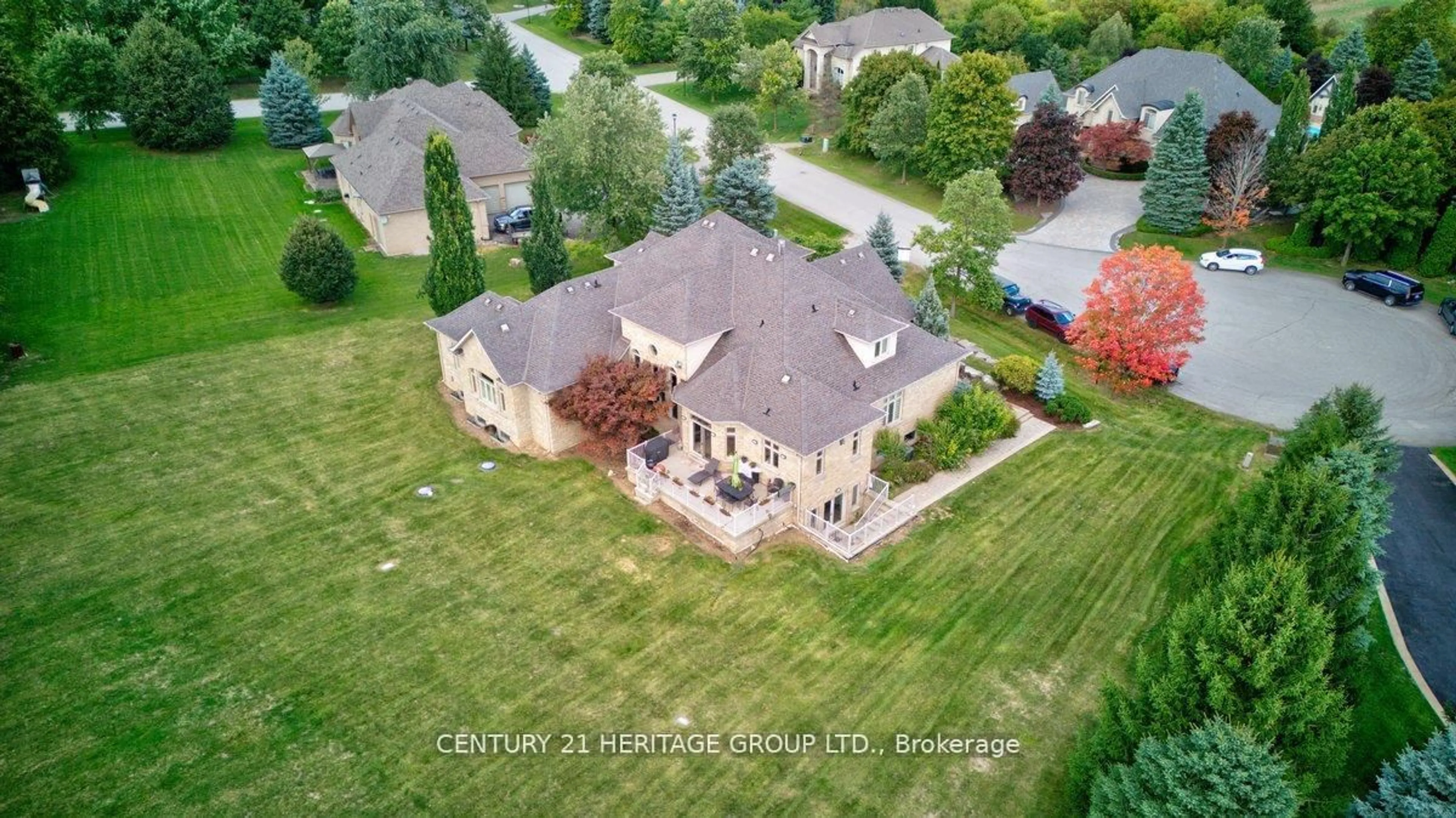 A pic from outside/outdoor area/front of a property/back of a property/a pic from drone, street for 12 Prince Adam Crt, King Ontario L7B 1M1