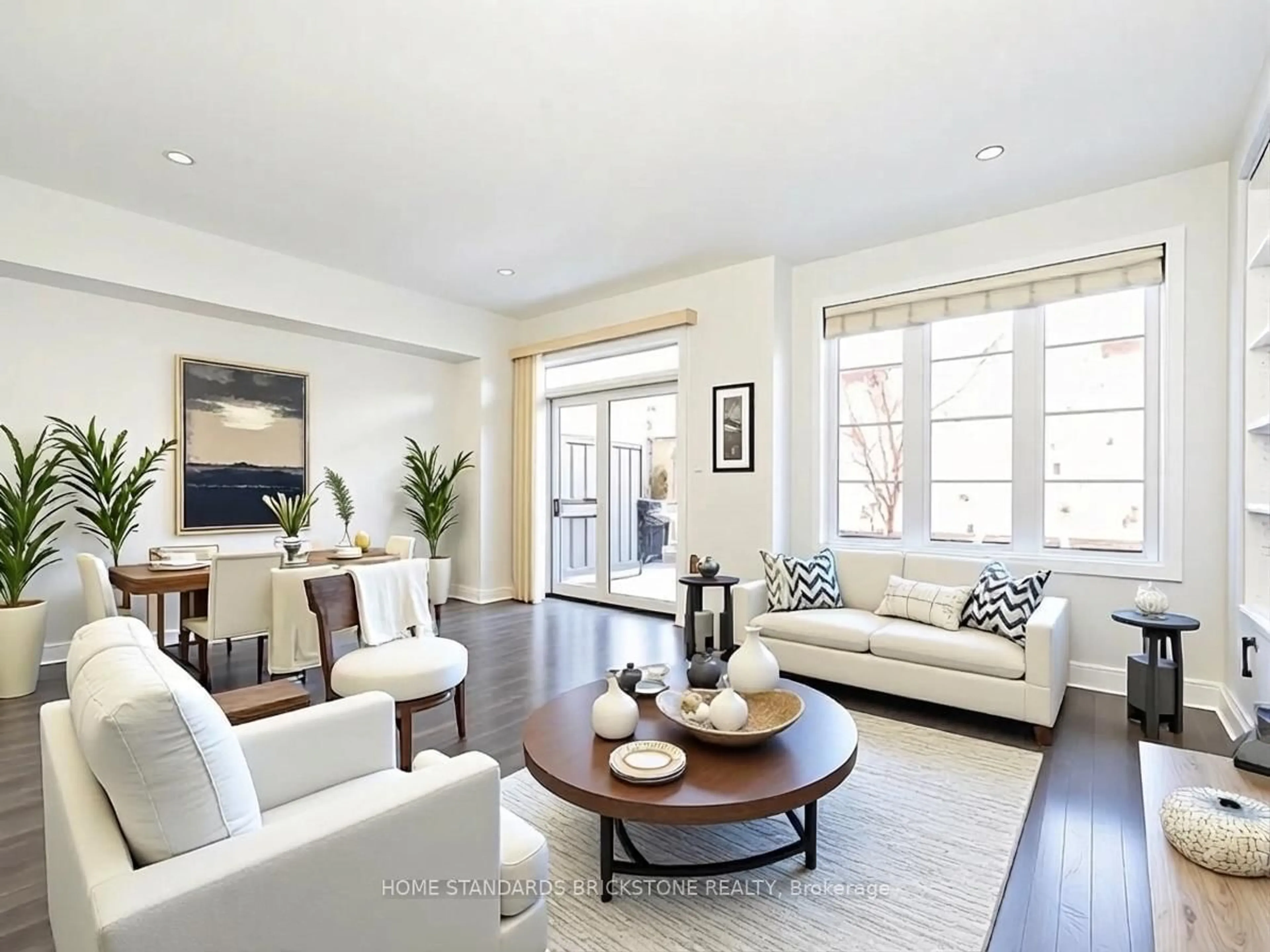 Living room with furniture, unknown for 382 Highway 7 #TH15, Richmond Hill Ontario L4B 0C5