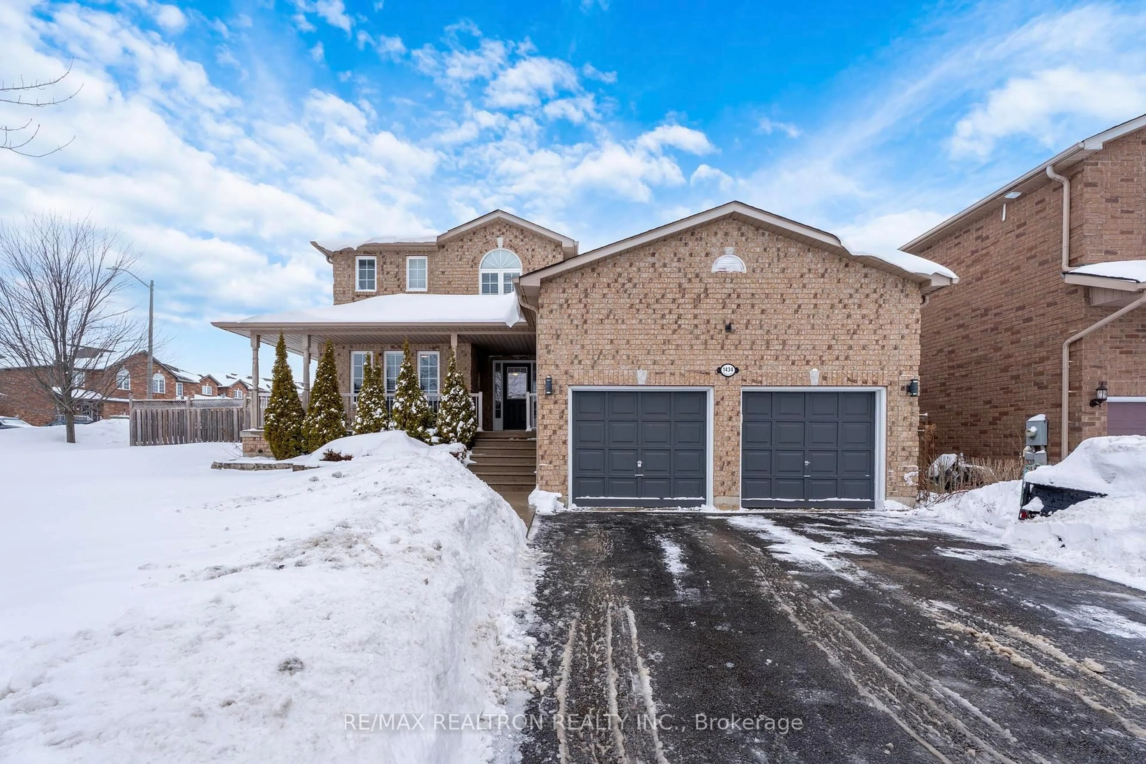 Home with brick exterior material, street for 1434 Rankin Way, Innisfil Ontario L9S 0C5