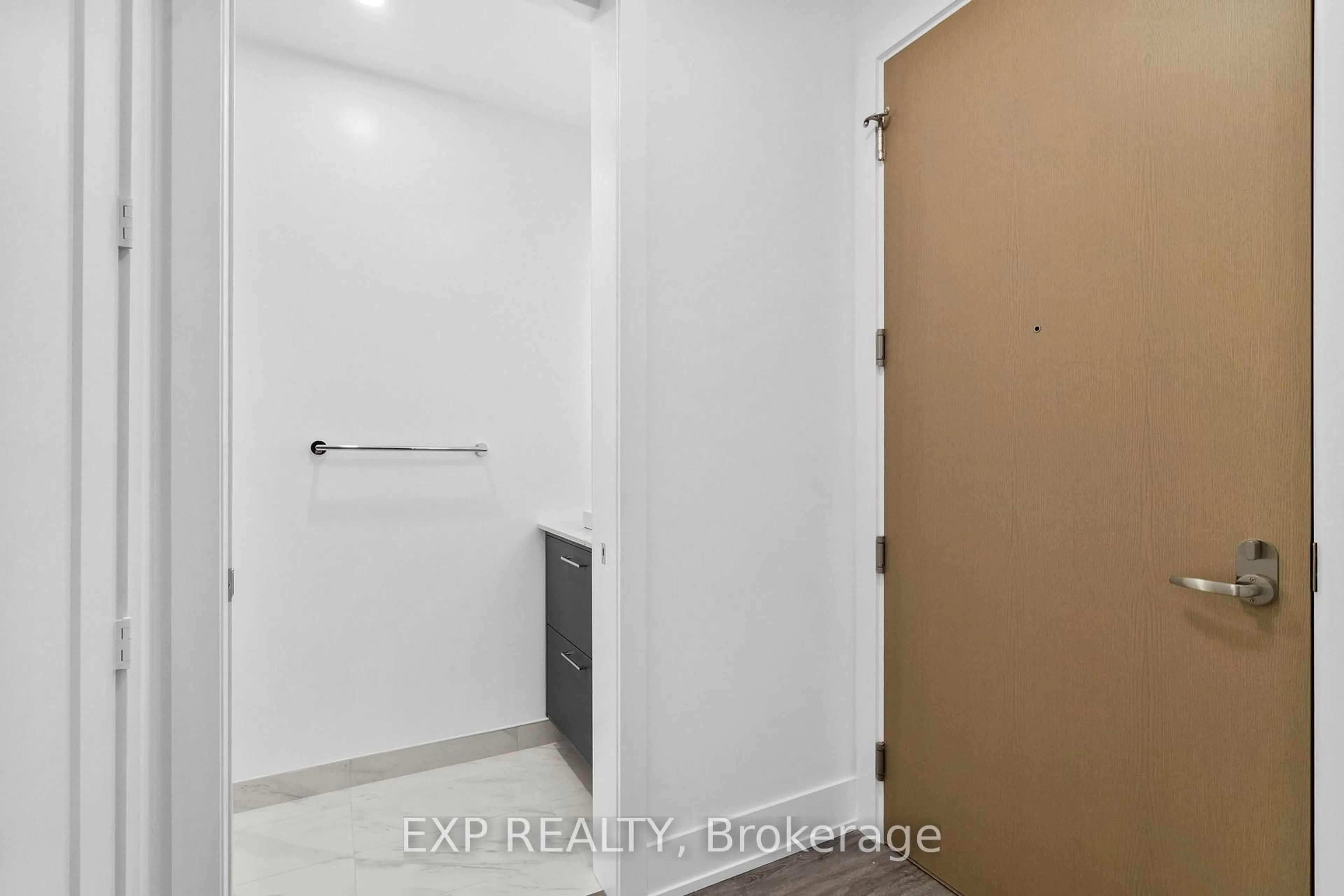 Unknown for 399 Royal Orchard Blvd #623, Markham Ontario L3T 0H3