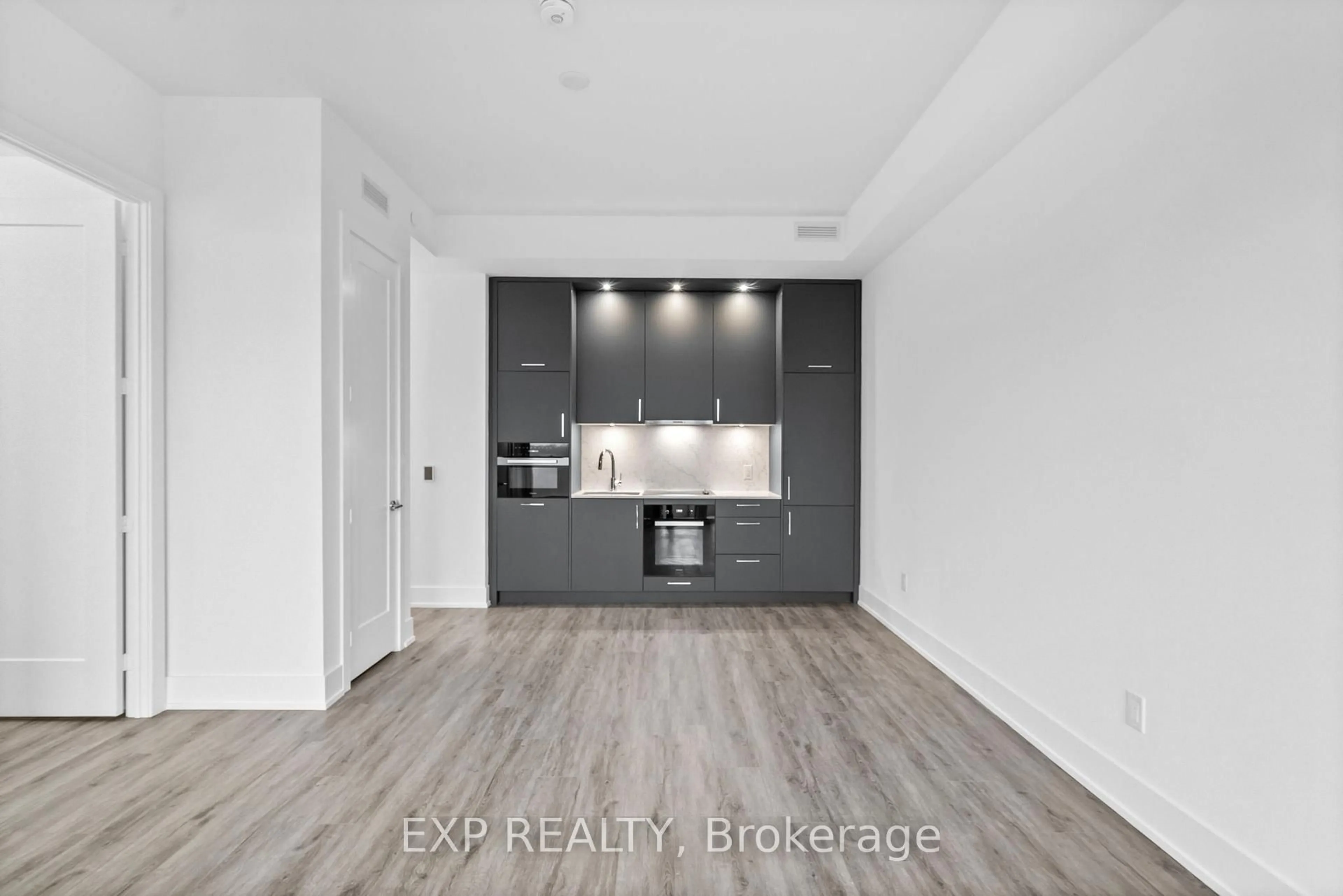 Unknown for 399 Royal Orchard Blvd #623, Markham Ontario L3T 0H3