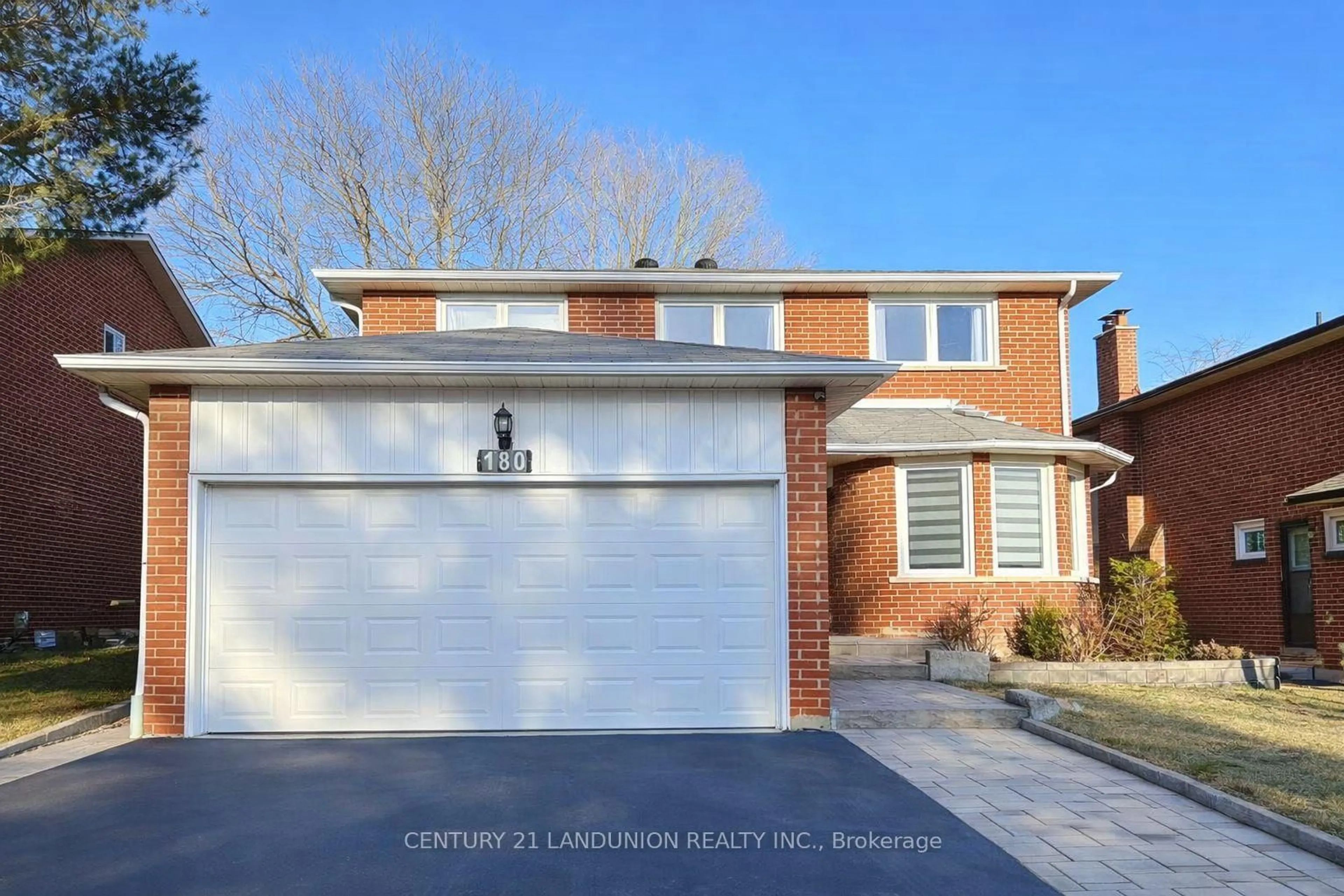 Home with brick exterior material, street for 180 Willowbrook Rd, Markham Ontario L3T 5P6