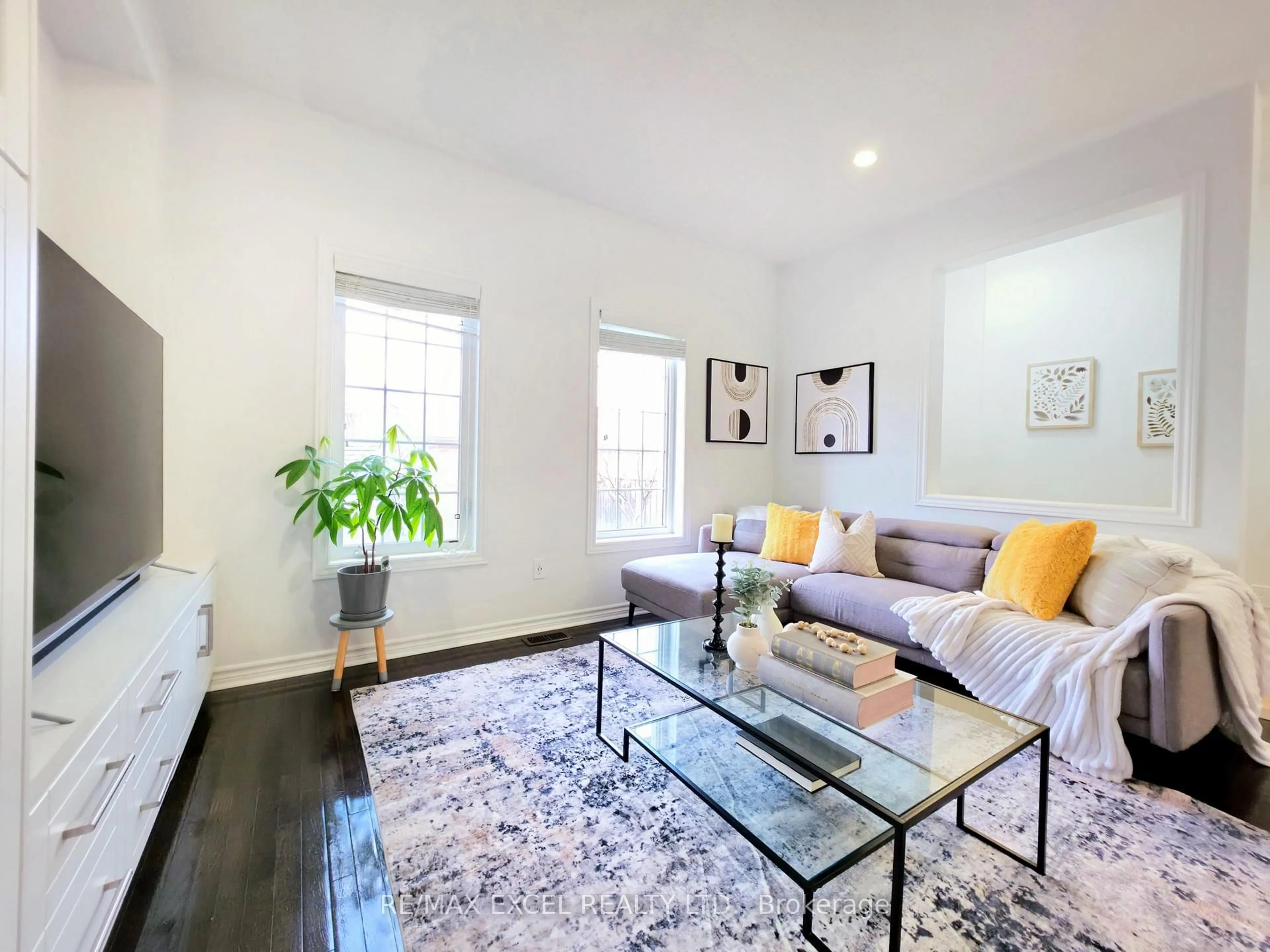 Living room with furniture, unknown for 55 Vettese Crt, Markham Ontario L6B 0V7