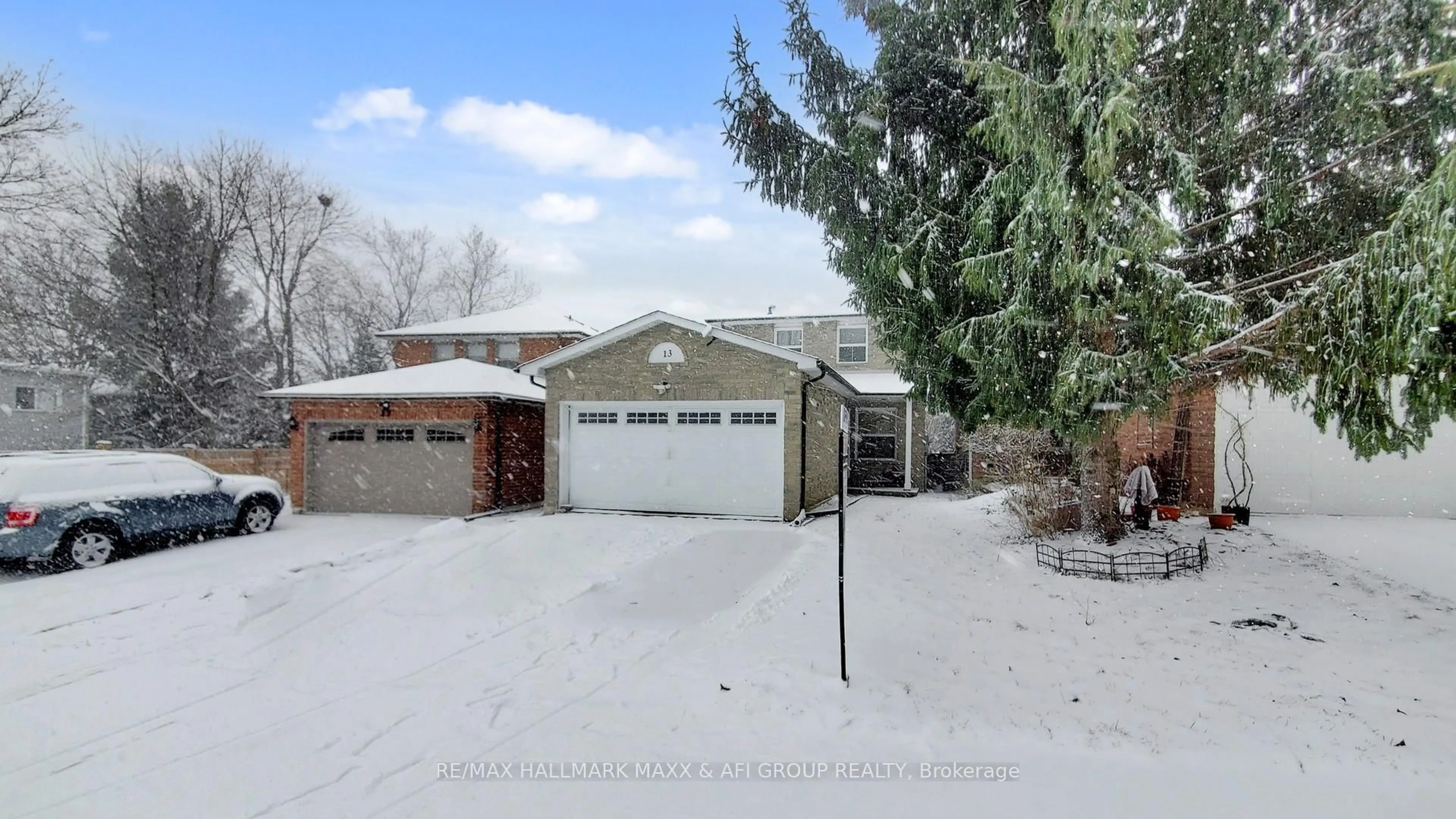 Unknown for 13 Don Head Village Blvd, Richmond Hill Ontario L4C 7M3