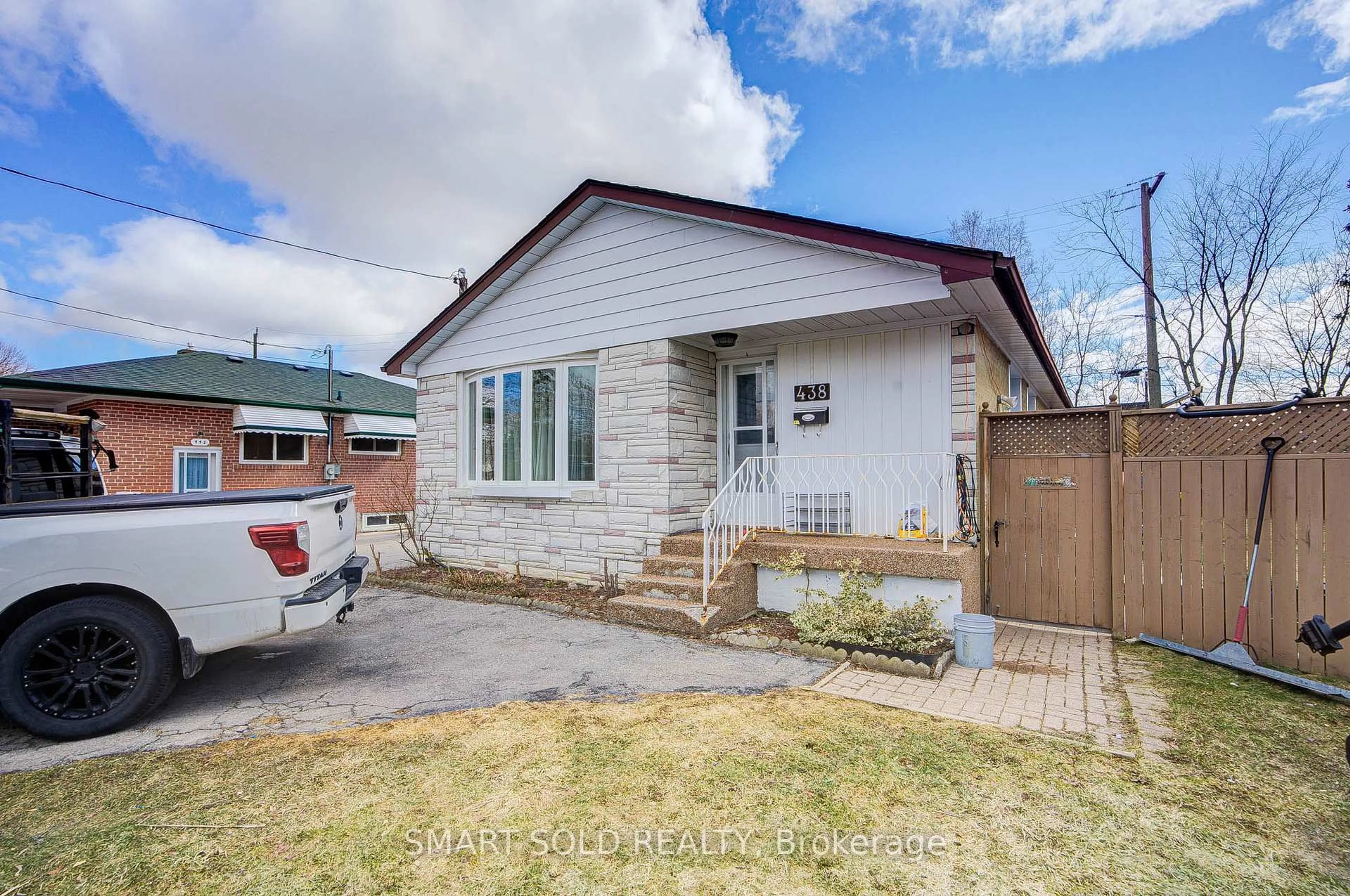 Unknown for 438 Marybay Cres, Richmond Hill Ontario L4C 2X4