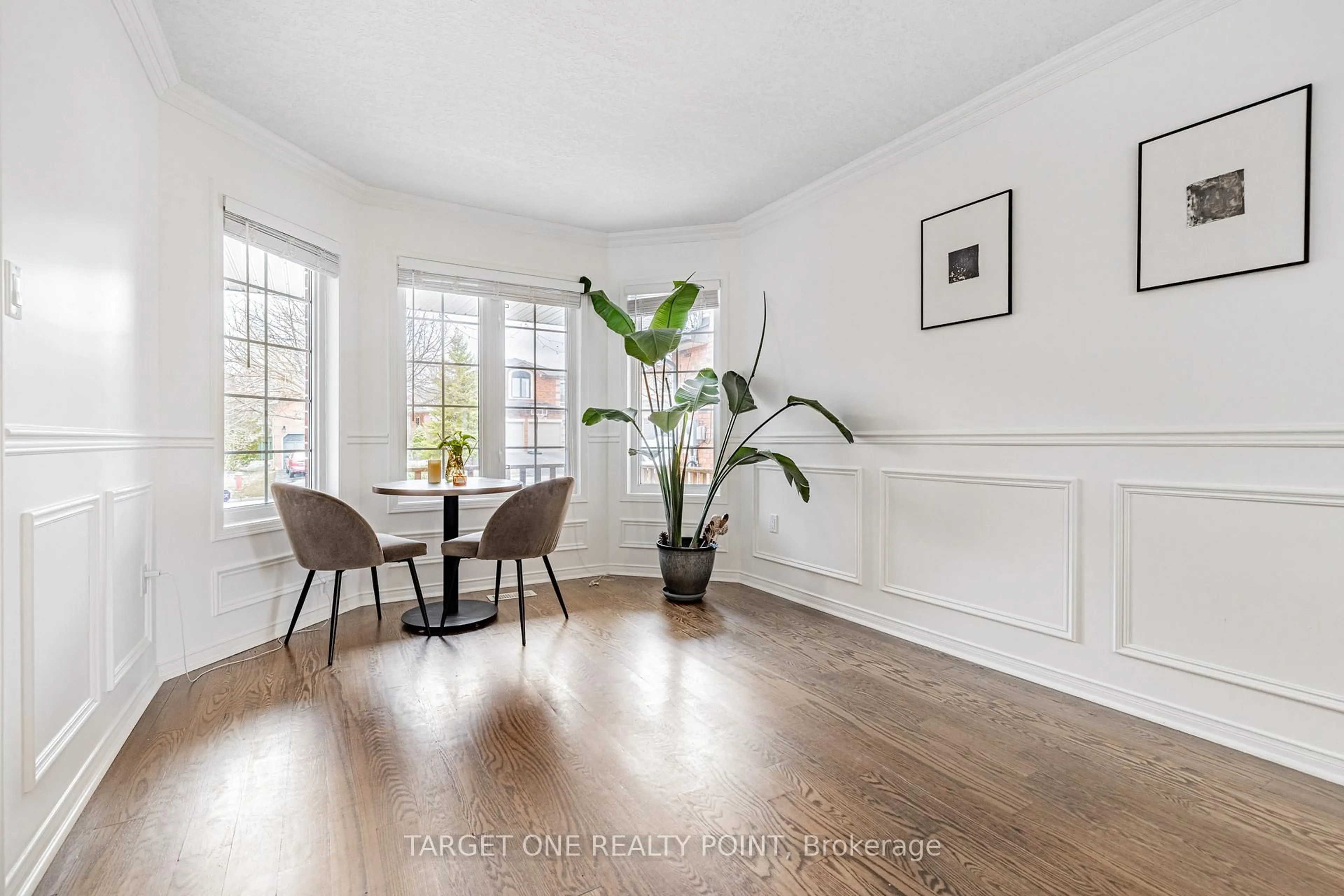 Unknown for 36 Prince Dr, Bradford West Gwillimbury Ontario L3Z 3B7