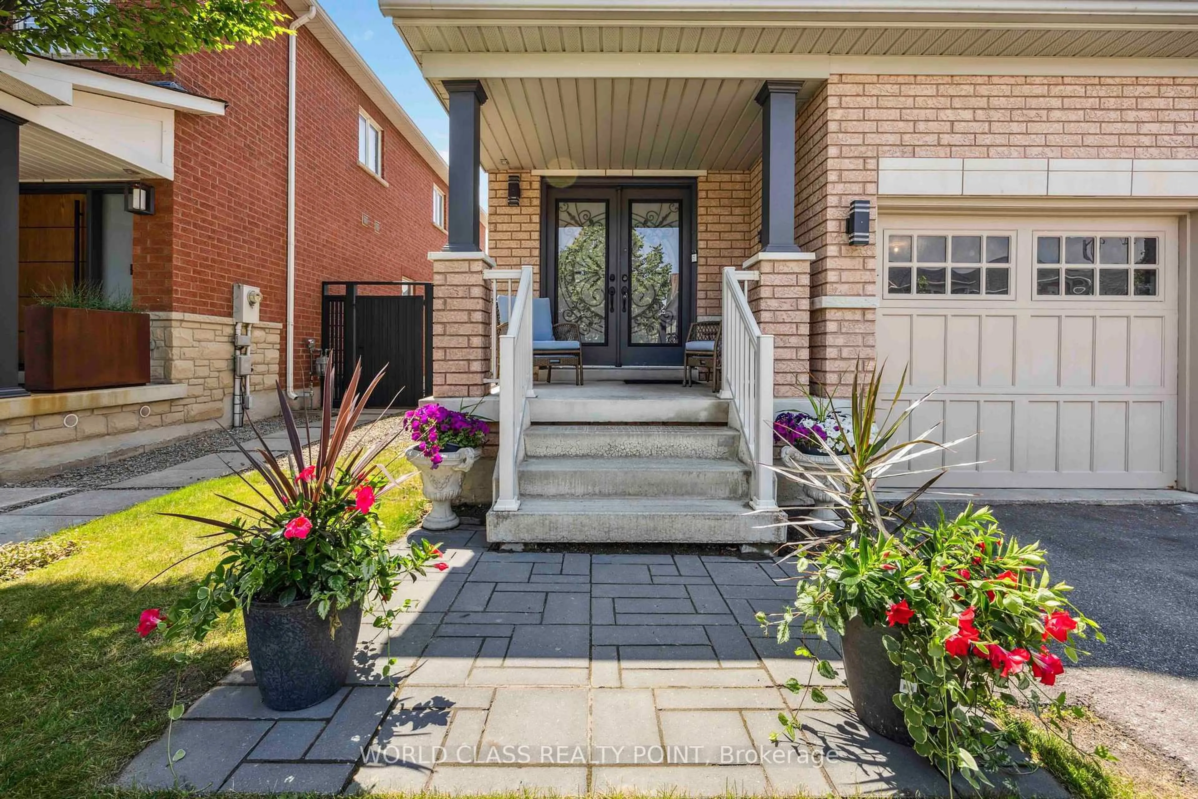 Home with brick exterior material, street for 131 Lormel Gate, Vaughan Ontario L4H 0C5