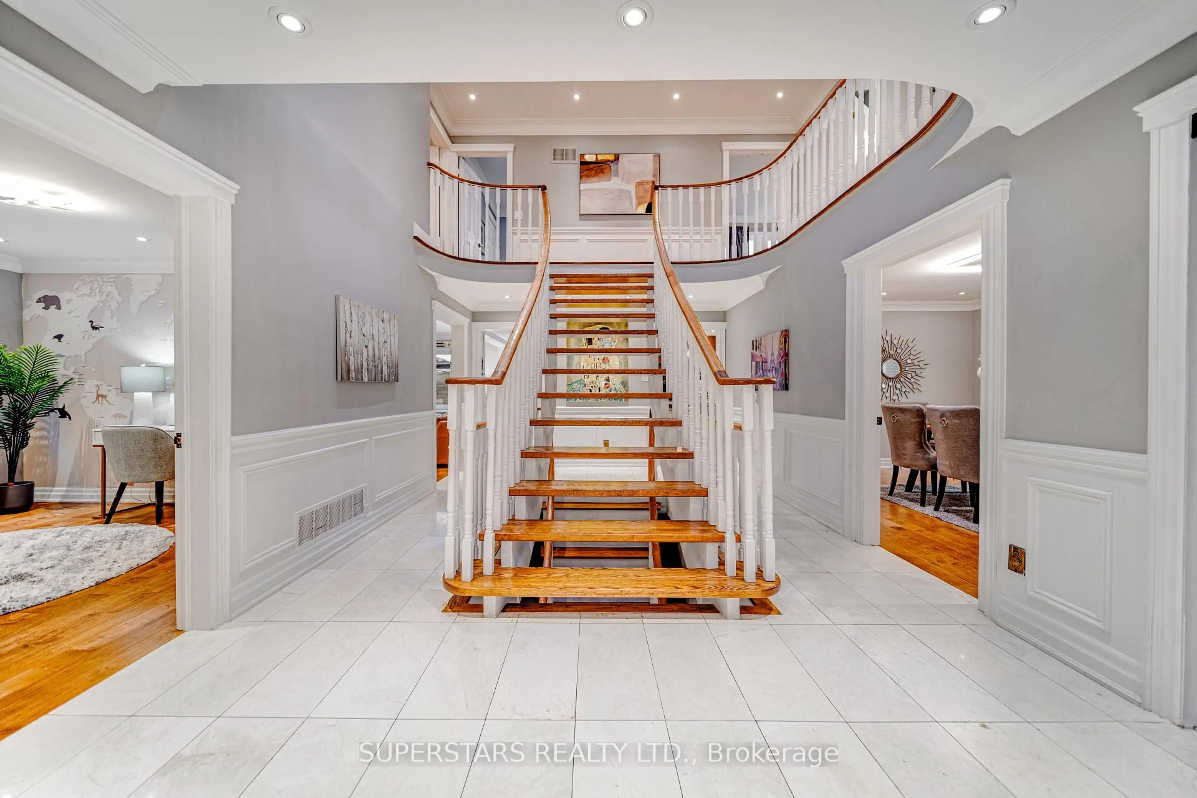 Stairs for 75 Rockwood Cres, Vaughan Ontario L4J 7T2