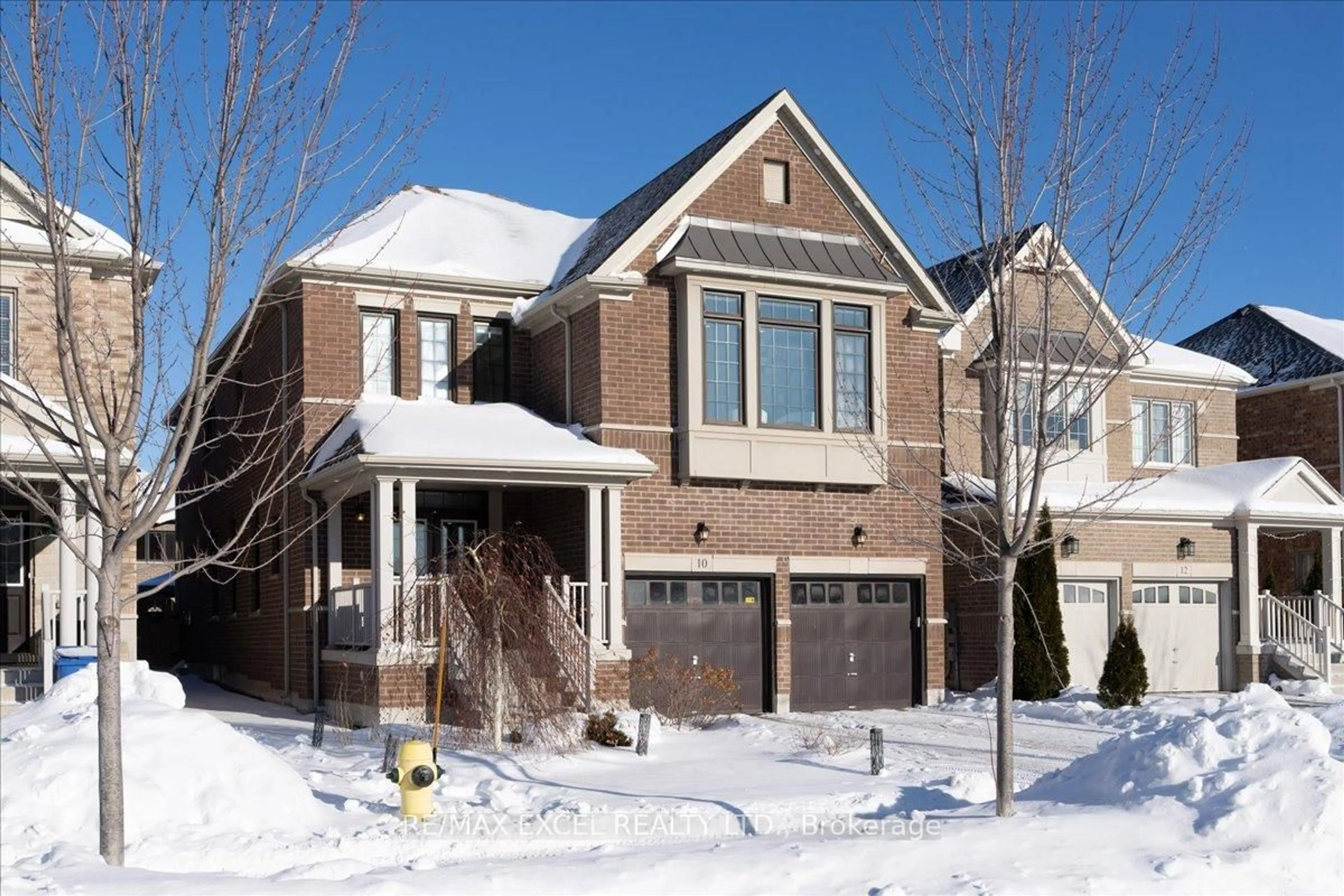 Home with brick exterior material, street for 10 Deer Pass Rd, East Gwillimbury Ontario L9N 0L6
