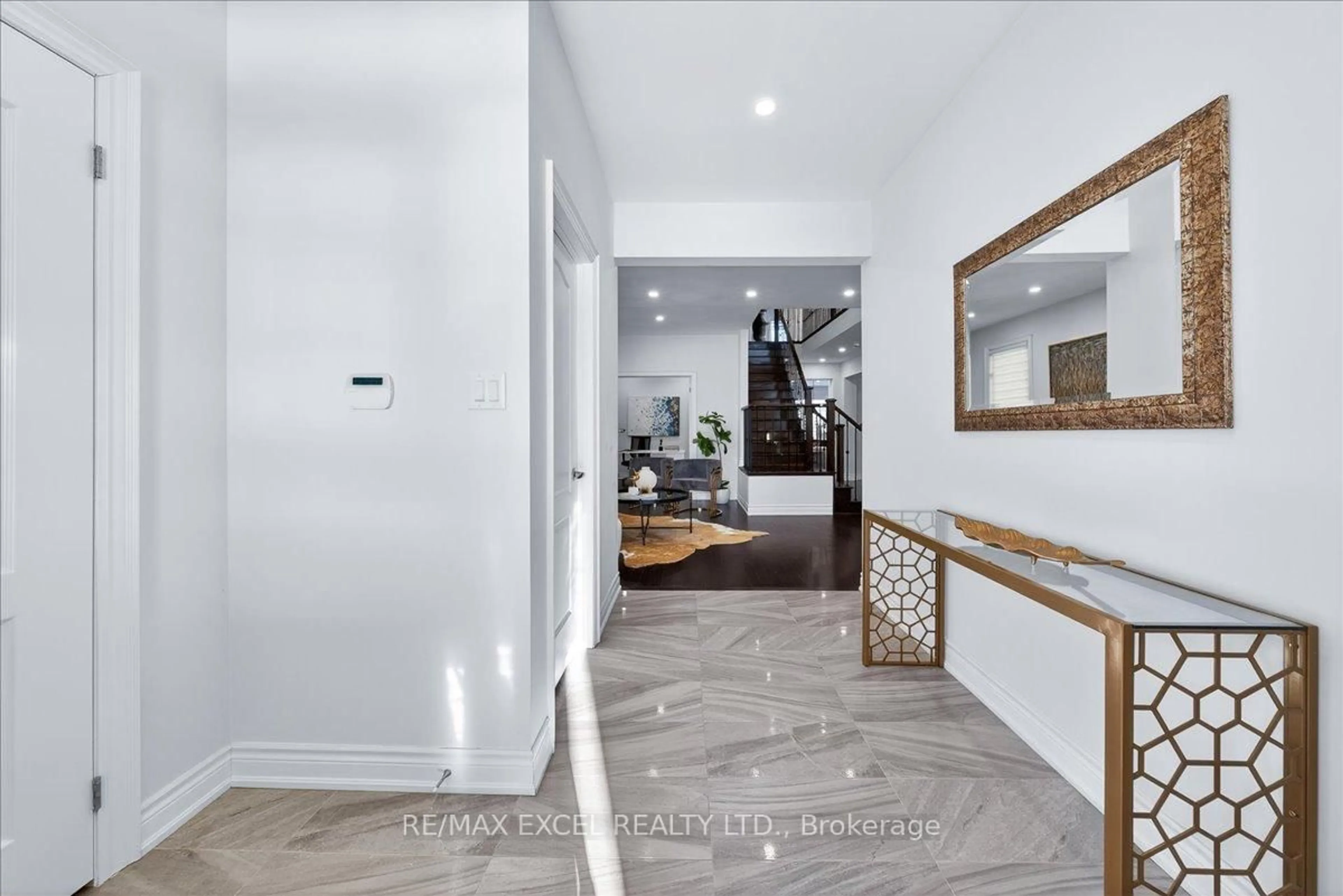 Unknown for 10 Deer Pass Rd, East Gwillimbury Ontario L9N 0L6