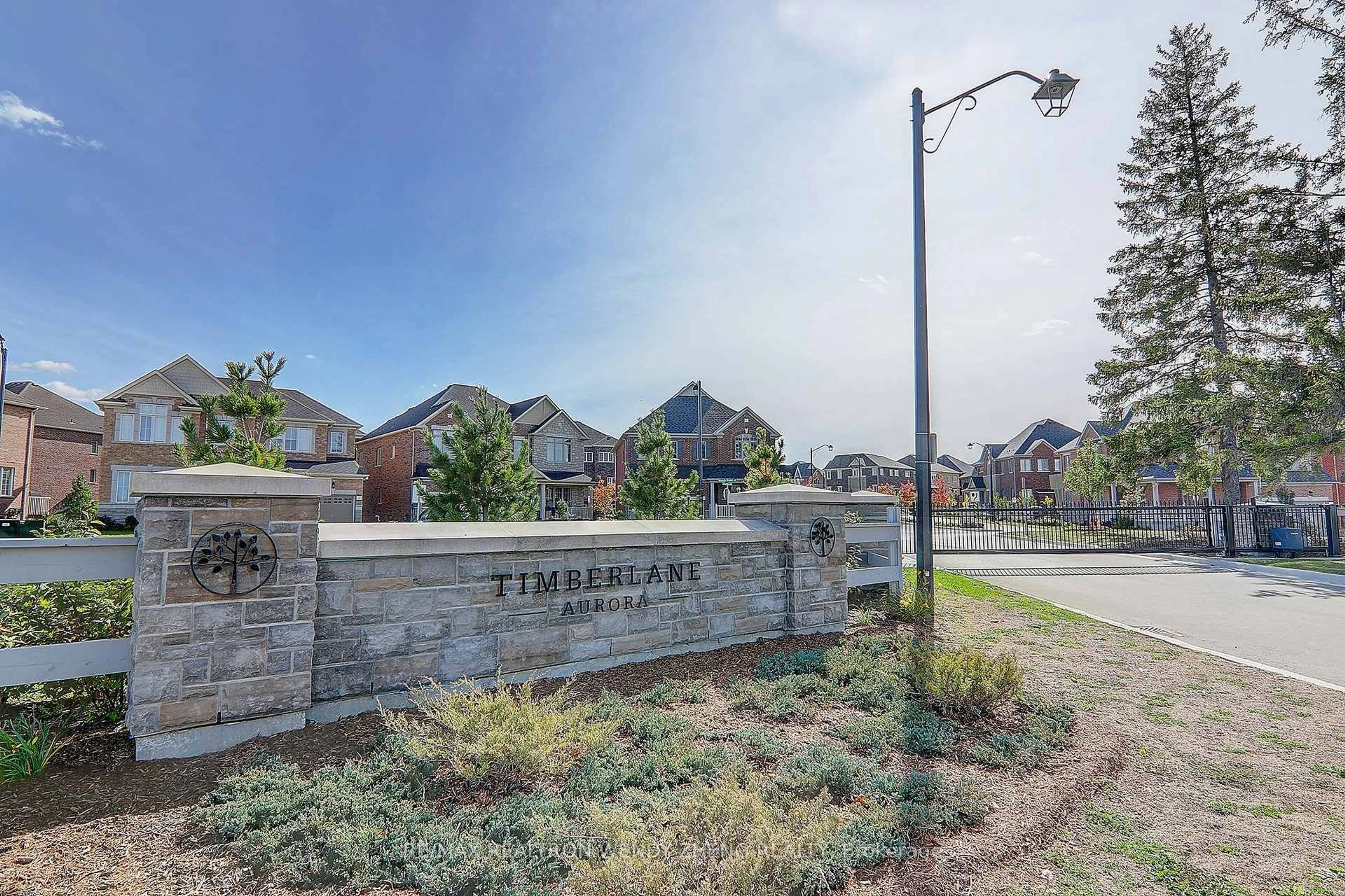 Unknown for 6 Ken Sinclair Cres, Aurora Ontario L4G 3J1