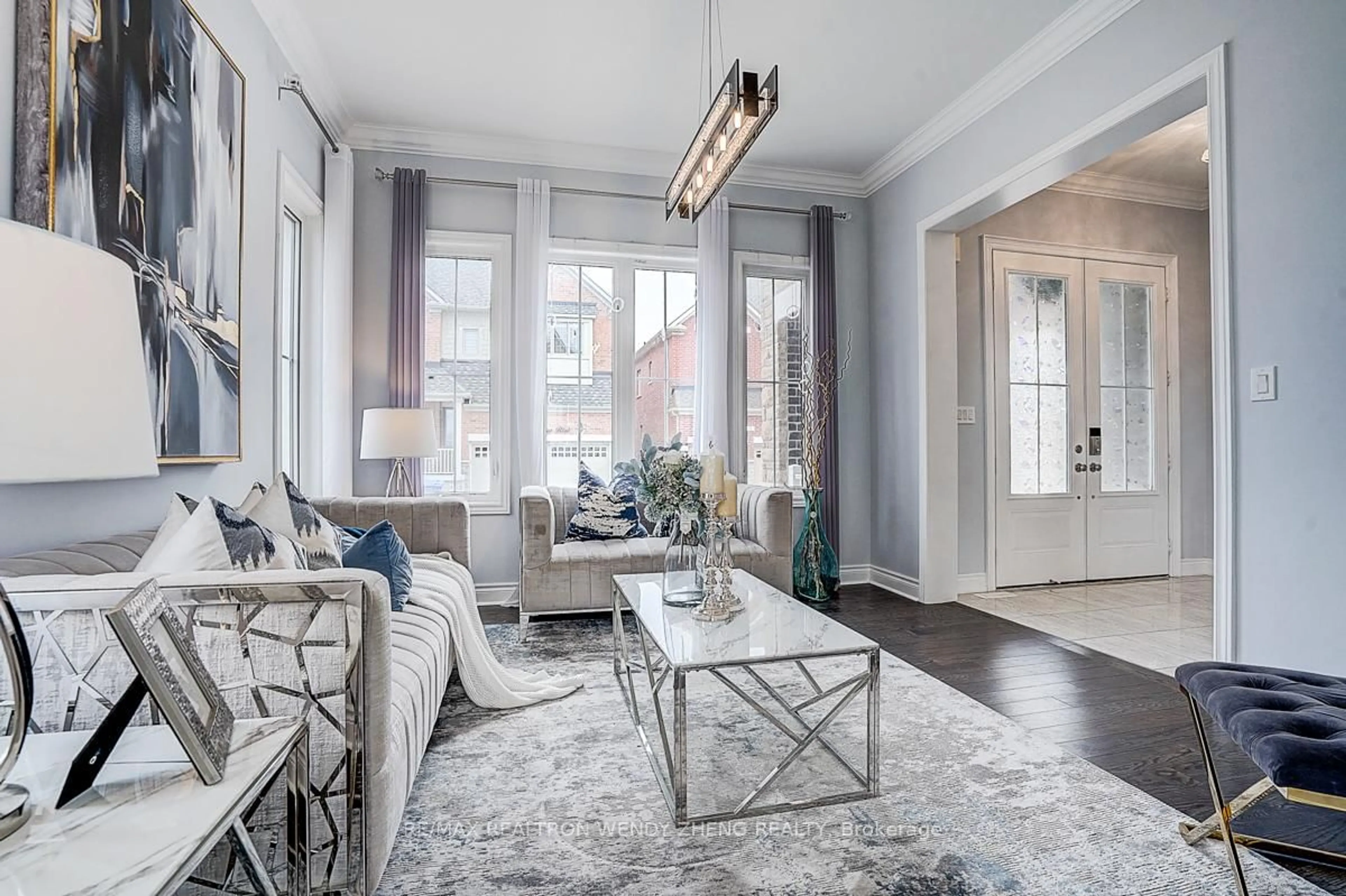 Living room with furniture, unknown for 6 Ken Sinclair Cres, Aurora Ontario L4G 3J1