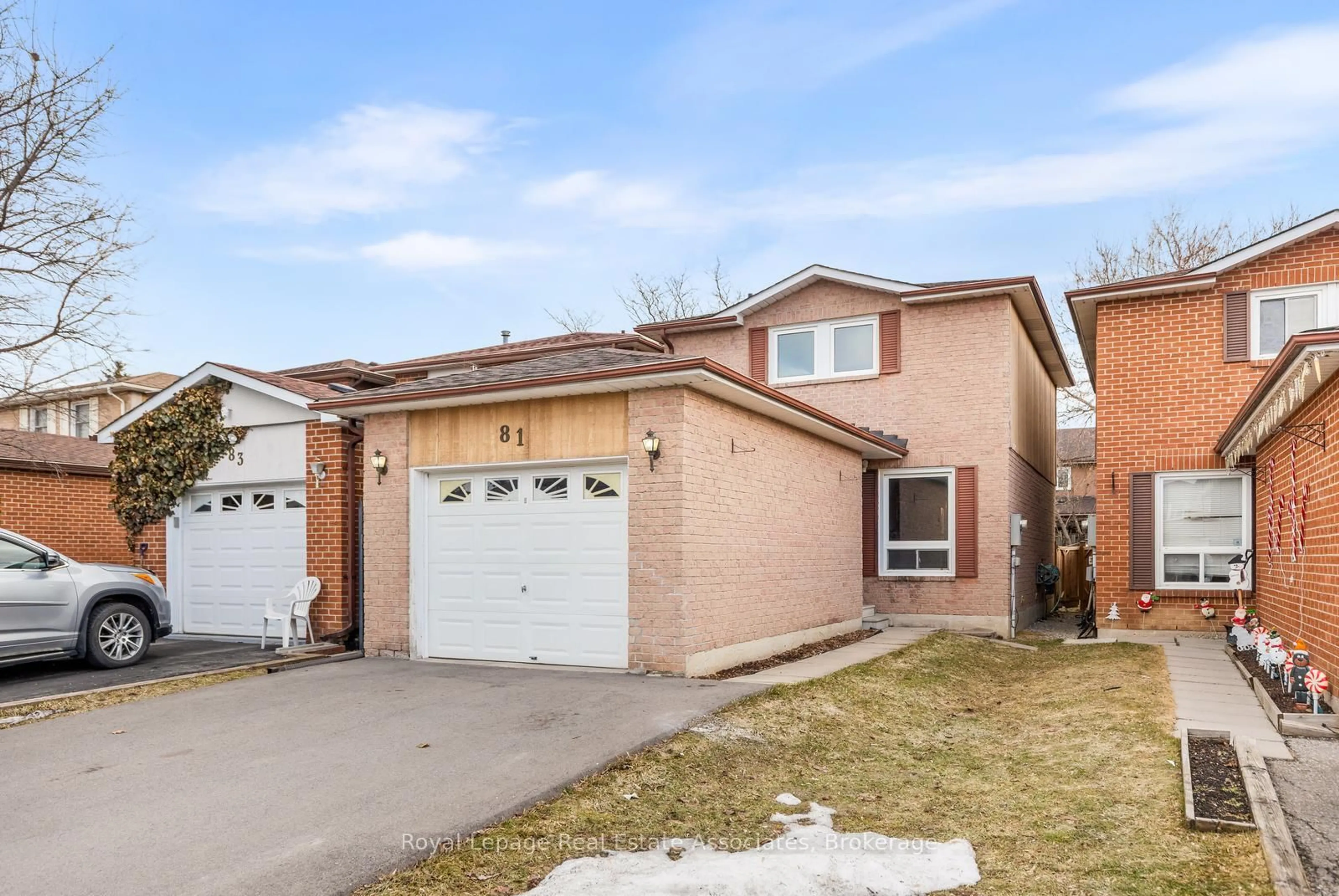 Home with brick exterior material, street for 81 Lund St, Richmond Hill Ontario L4C 5V3