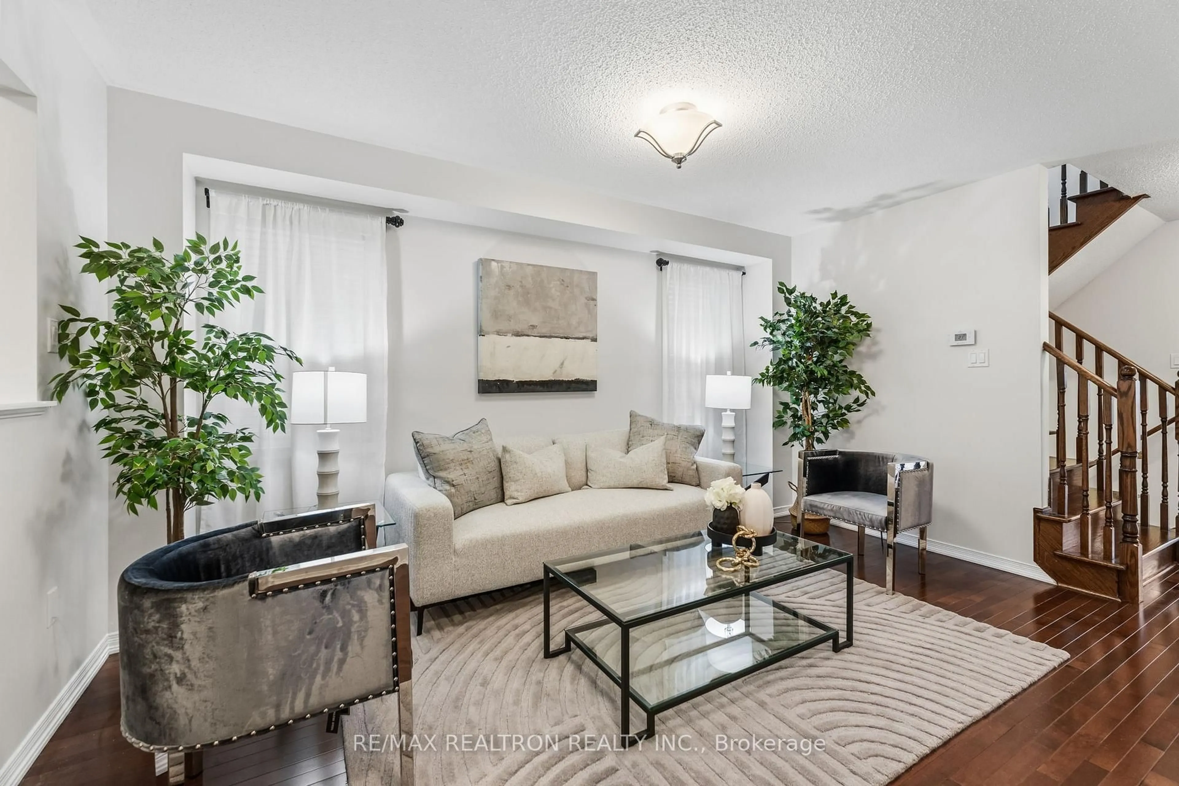 Living room with furniture, unknown for 41 Wallwark St, Aurora Ontario L4G 0J2