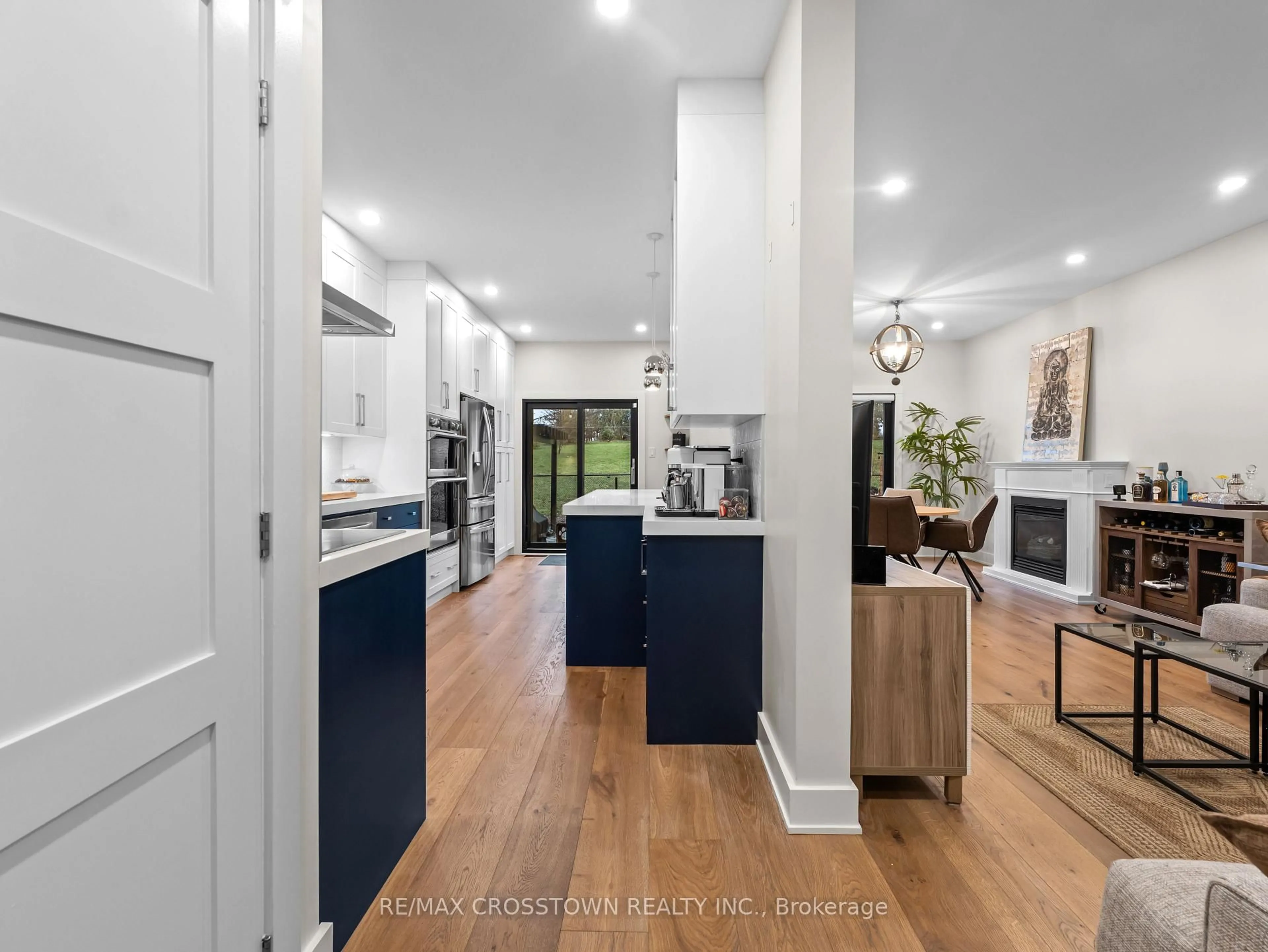 Open concept kitchen, unknown for 109 Golden Gate Circ, Vaughan Ontario L4H 1N6