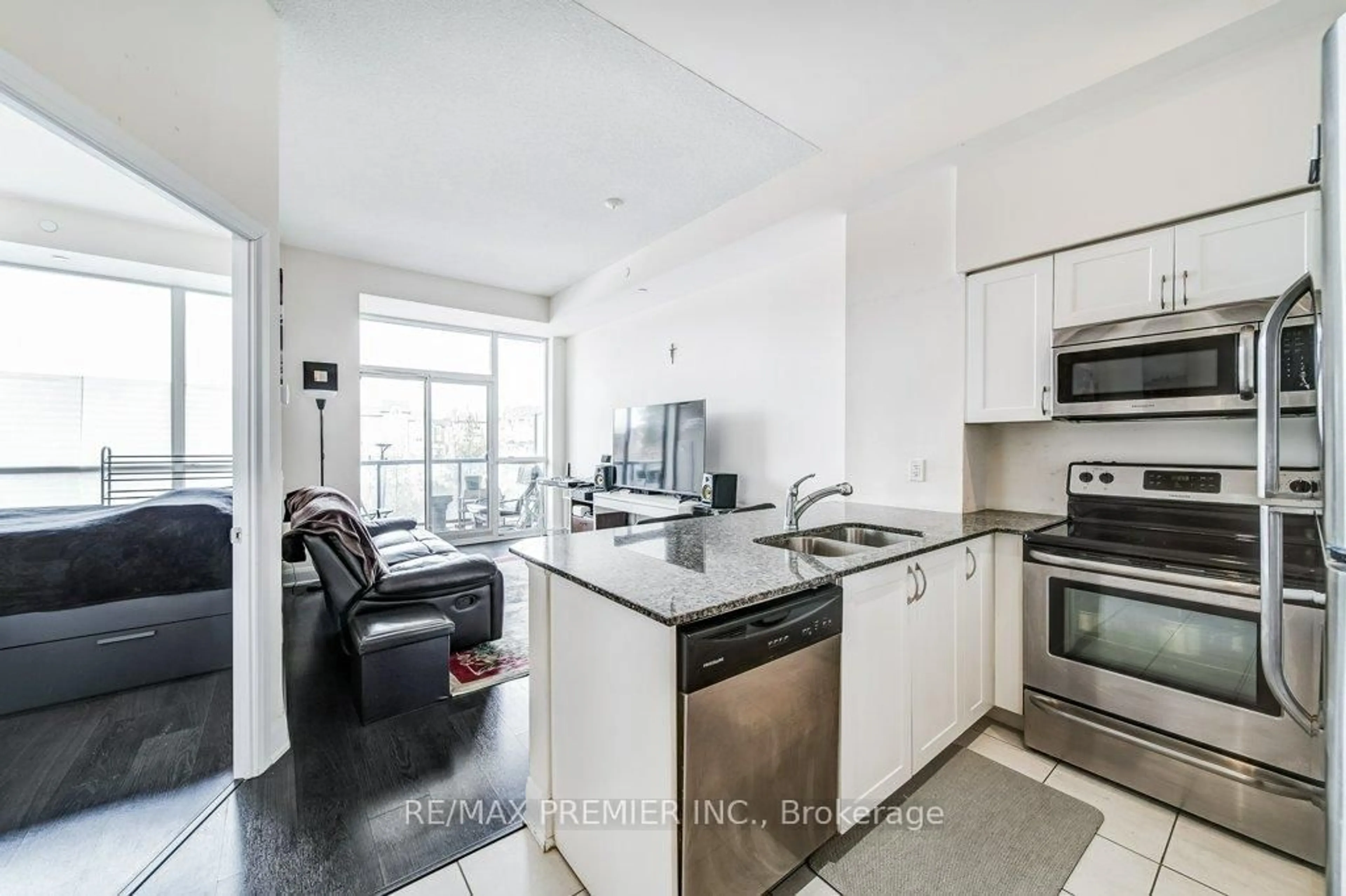 Open concept kitchen, unknown for 4700 Highway 7 Rd #209, Vaughan Ontario L4L 0B4