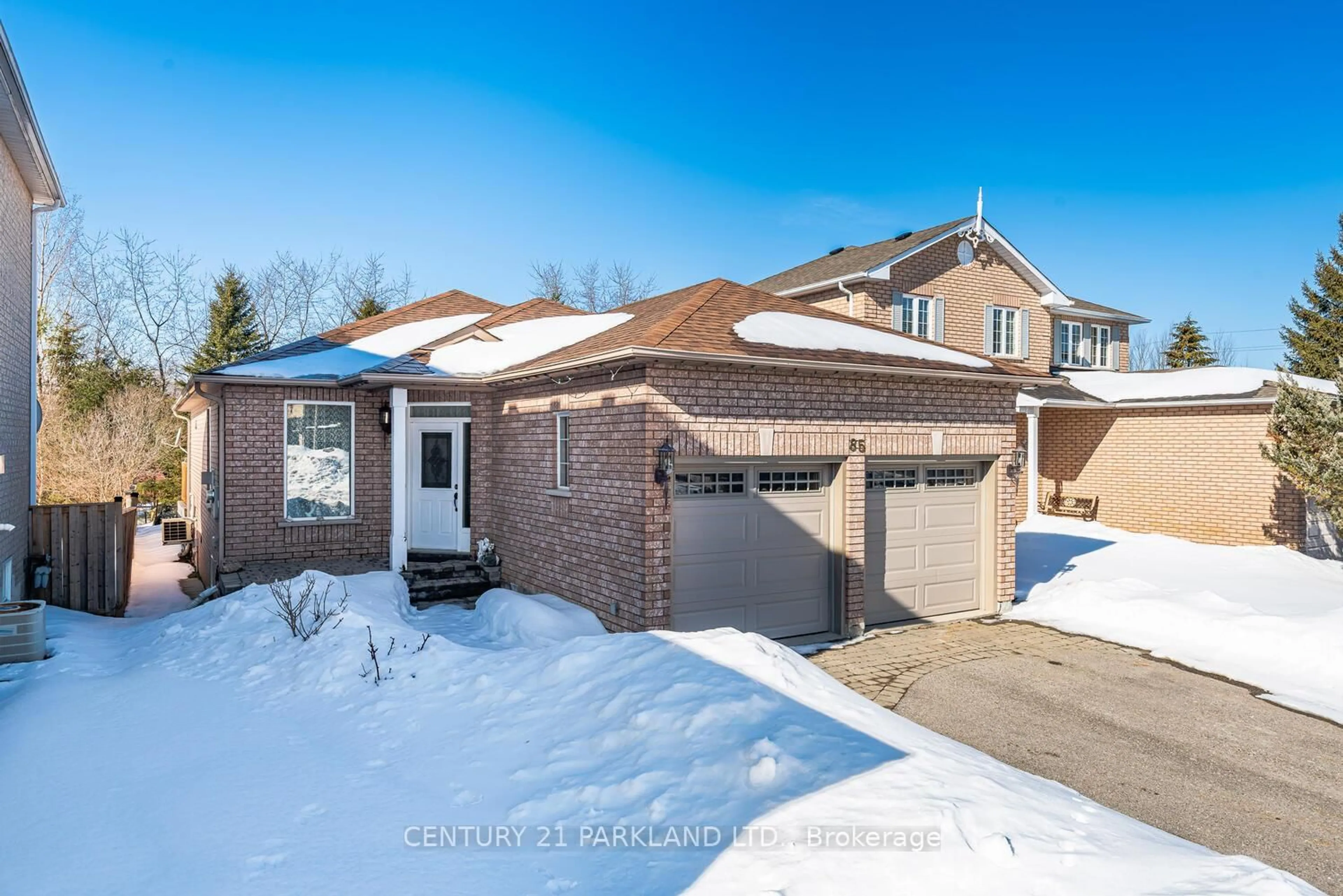 Home with brick exterior material, street for 85 Canoe Crt, Richmond Hill Ontario L4E 3Y2