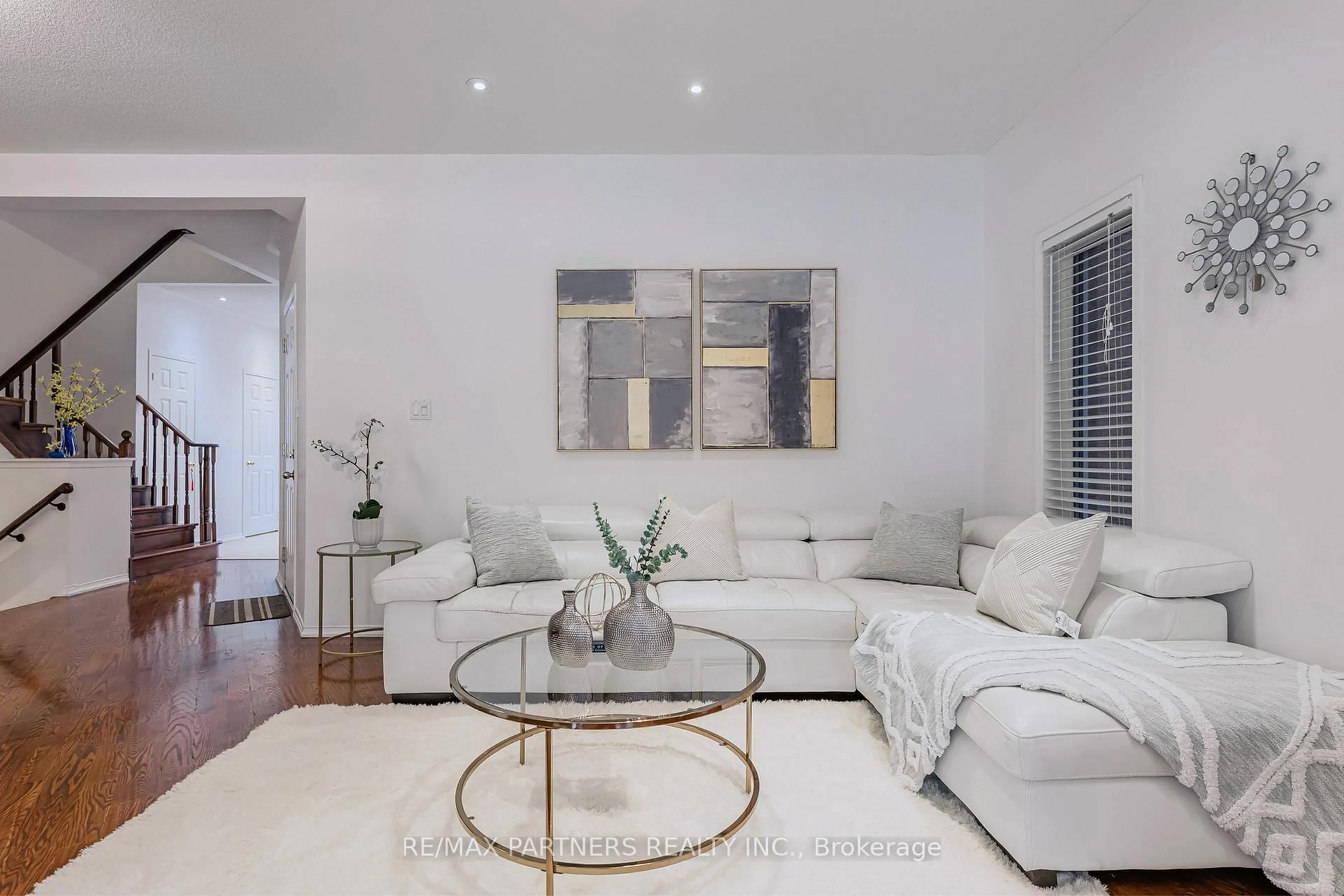 Living room with furniture, unknown for 79 Carnoustie Cres, Richmond Hill Ontario L4E 0A1