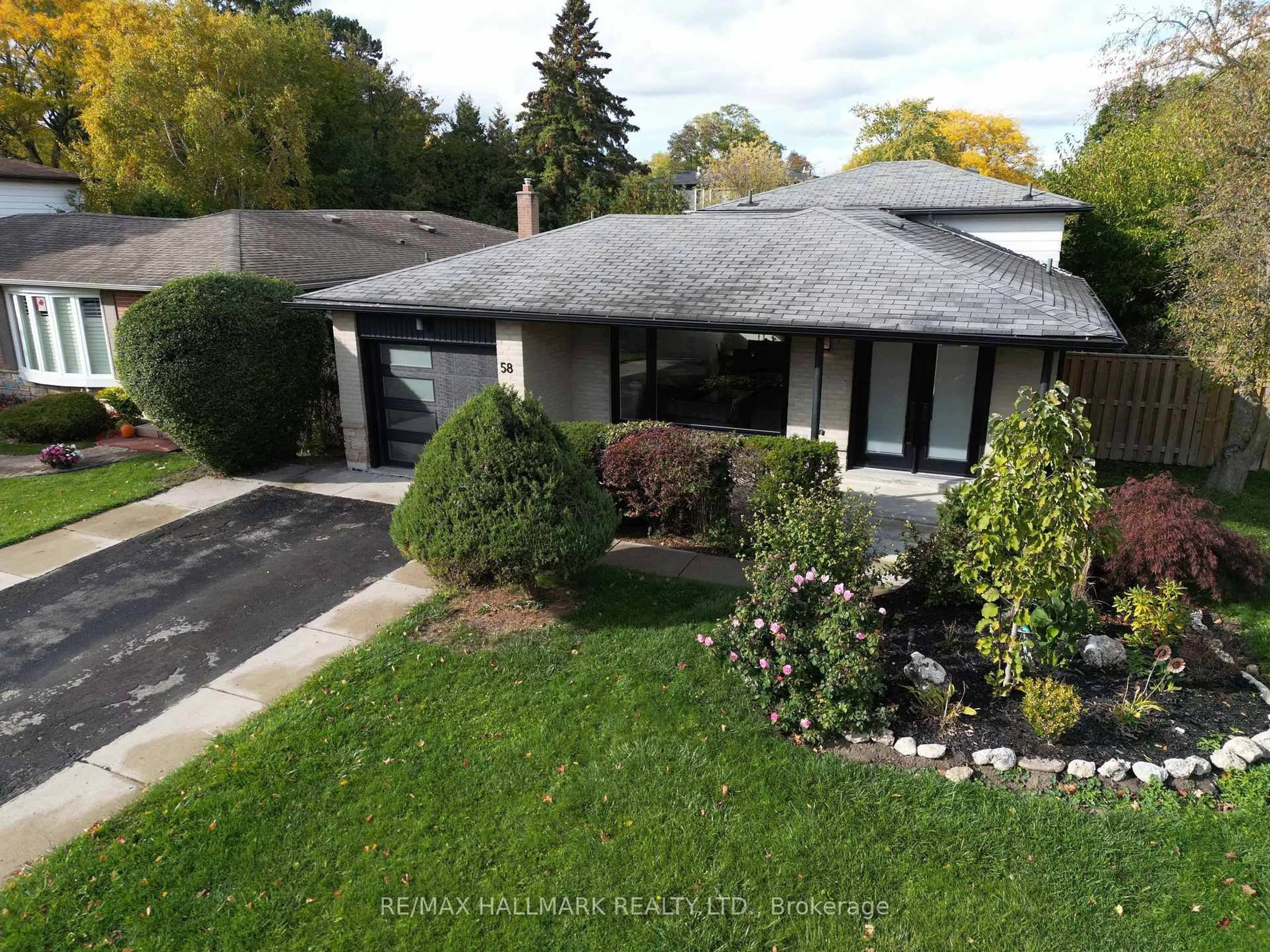 A pic from outside/outdoor area/front of a property/back of a property/a pic from drone, street for 58 Normark Dr, Markham Ontario L3T 3R1