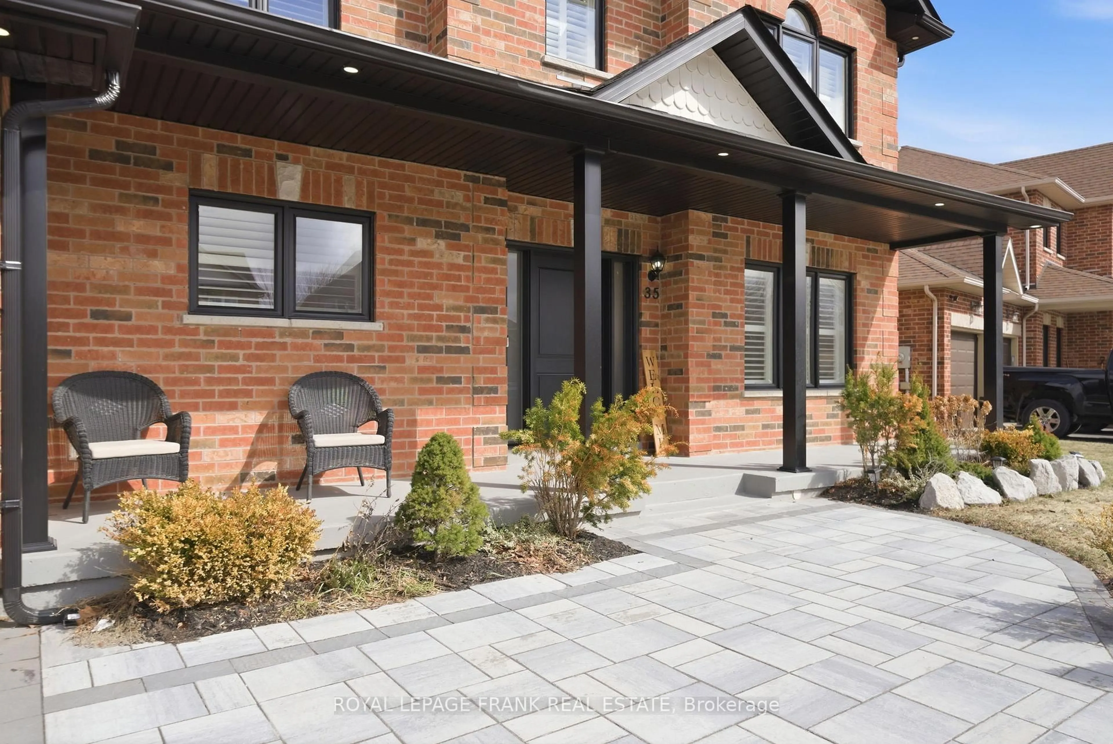 Home with brick exterior material, street for 35 Nelkydd Lane, Uxbridge Ontario L9P 1Z8