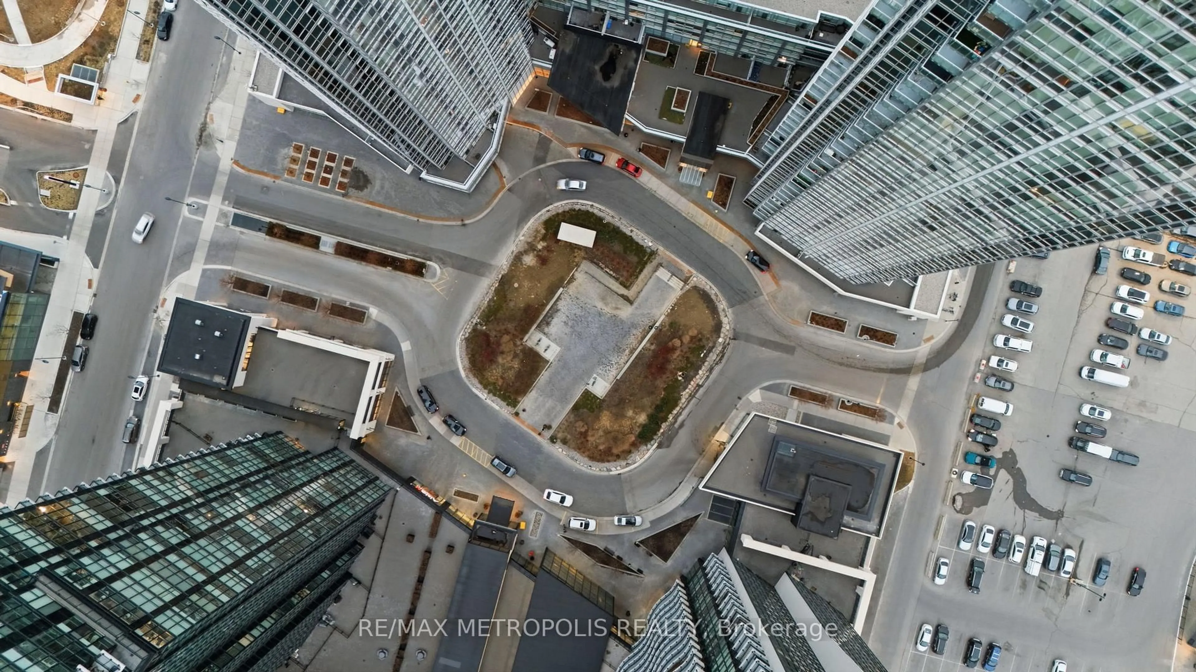 A pic from outside/outdoor area/front of a property/back of a property/a pic from drone, city buildings view from balcony for 2900 Highway No. 7 #704, Vaughan Ontario L4K 0G3