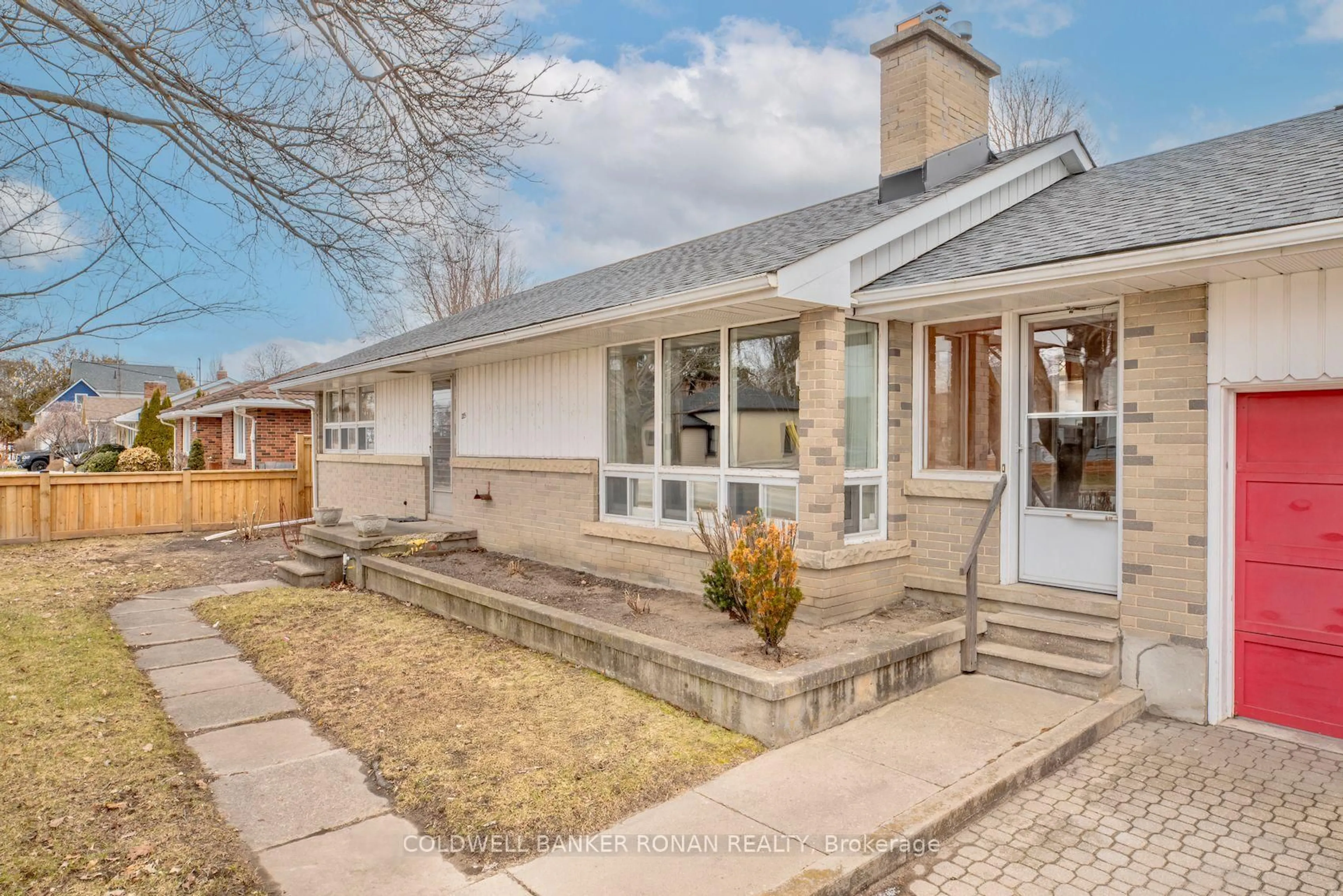 Home with brick exterior material, street for 215 Albert St, New Tecumseth Ontario L9R 1B6