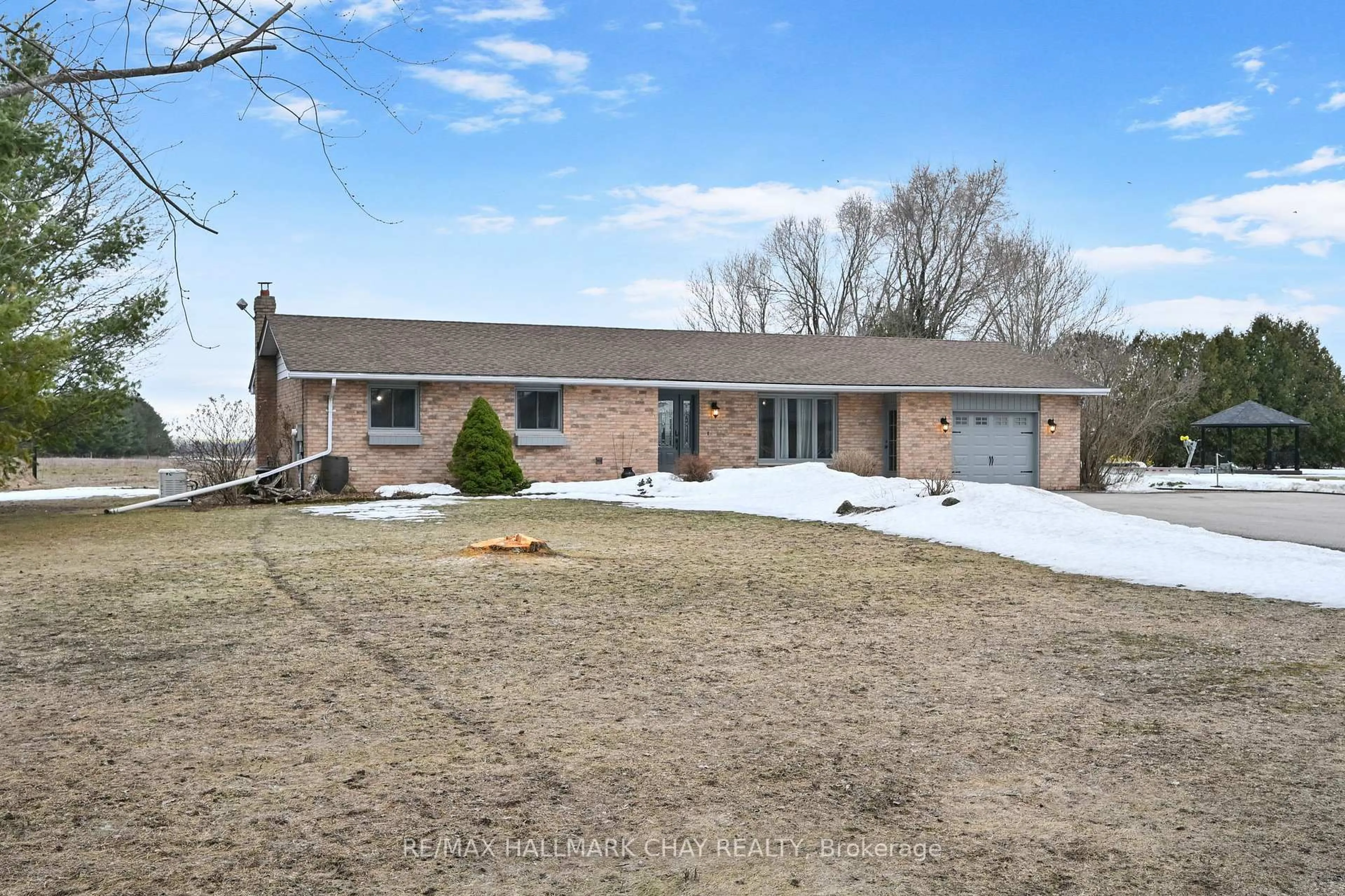 A pic from outside/outdoor area/front of a property/back of a property/a pic from drone, street for 6439 20th Sdrd, Essa Ontario L0M 1B0