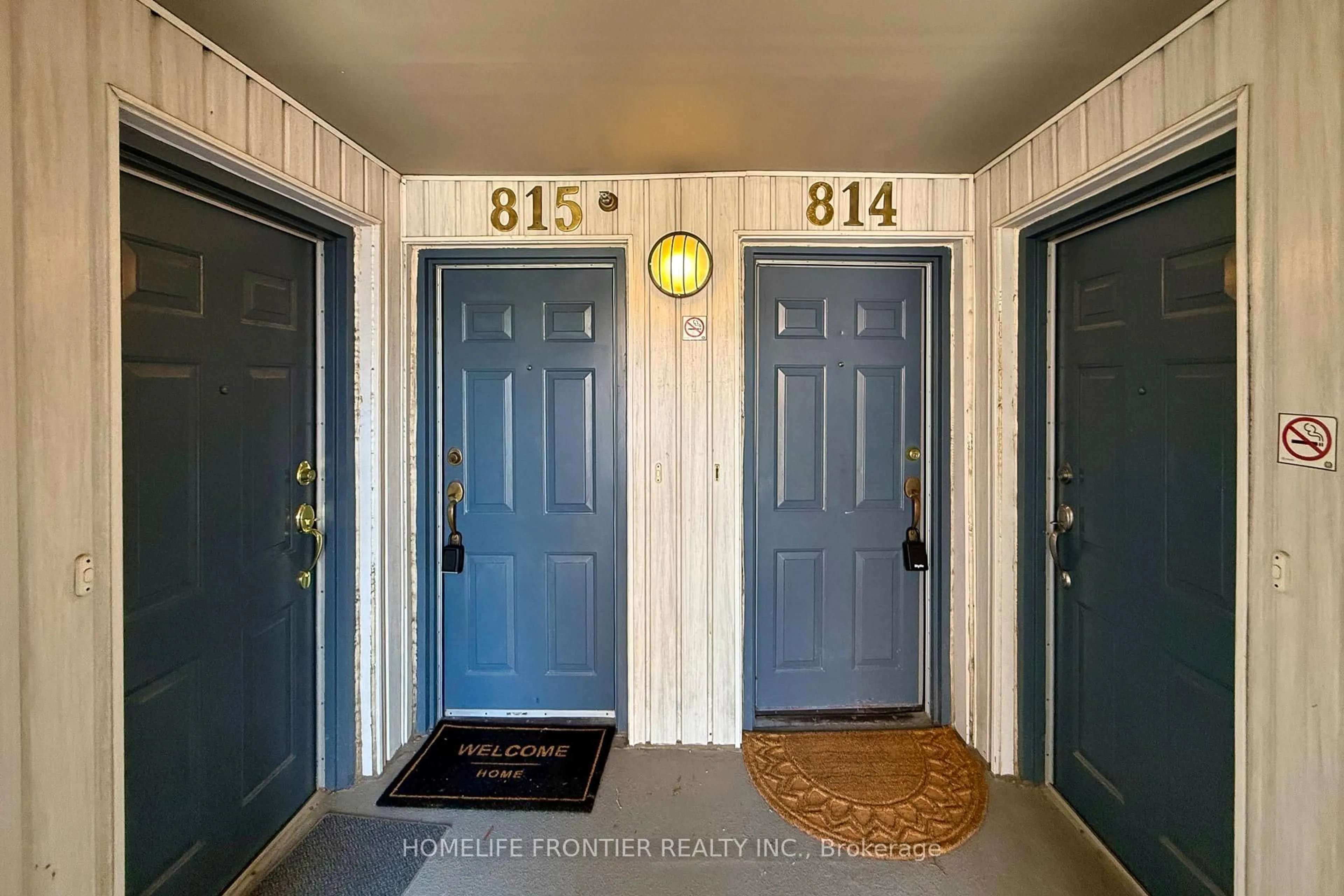 Indoor entryway for 75 Weldrick Rd #814, Richmond Hill Ontario L4C 0H9