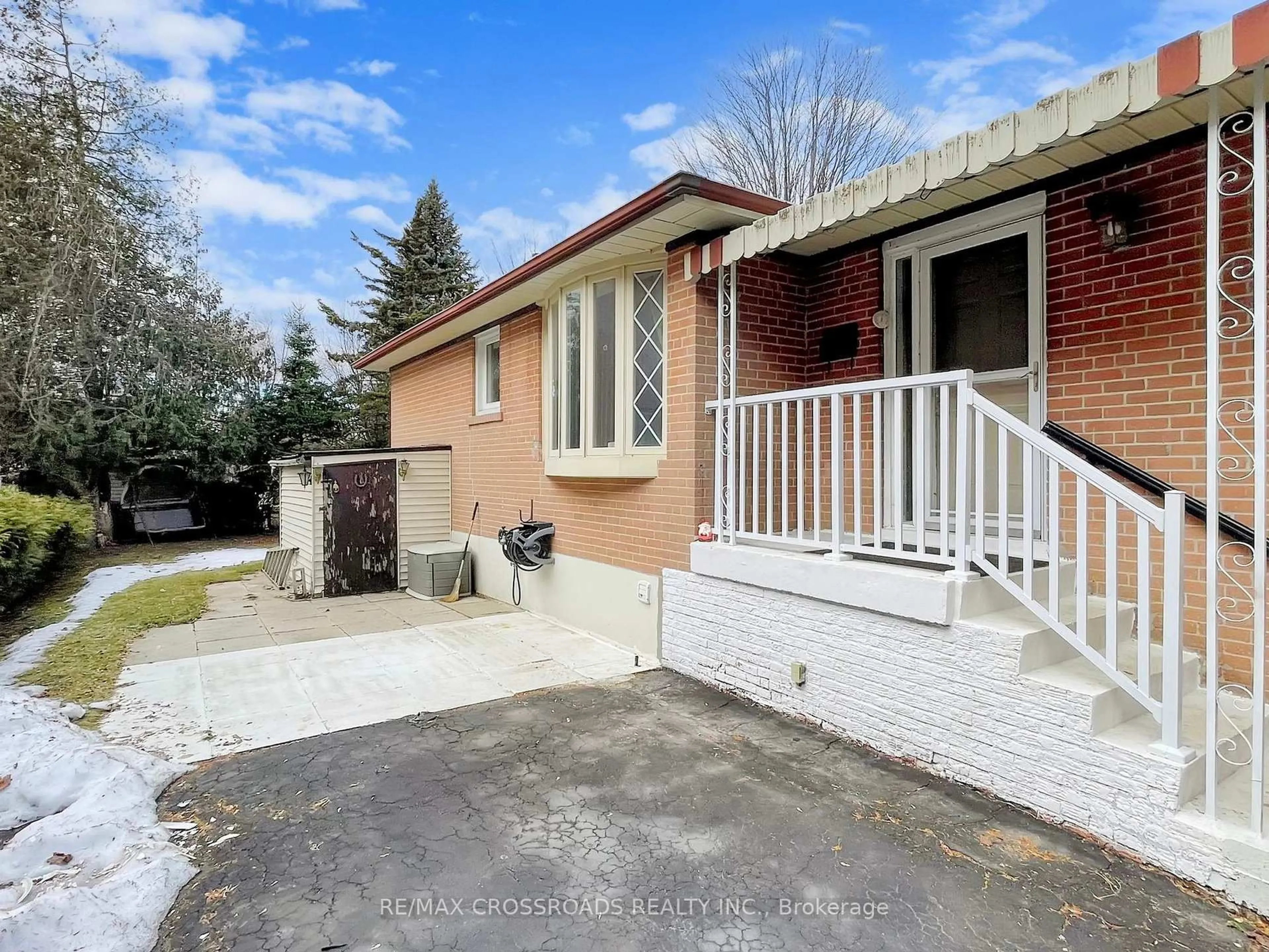 Unknown for 186 Norfolk Ave, Richmond Hill Ontario L4C 2C8