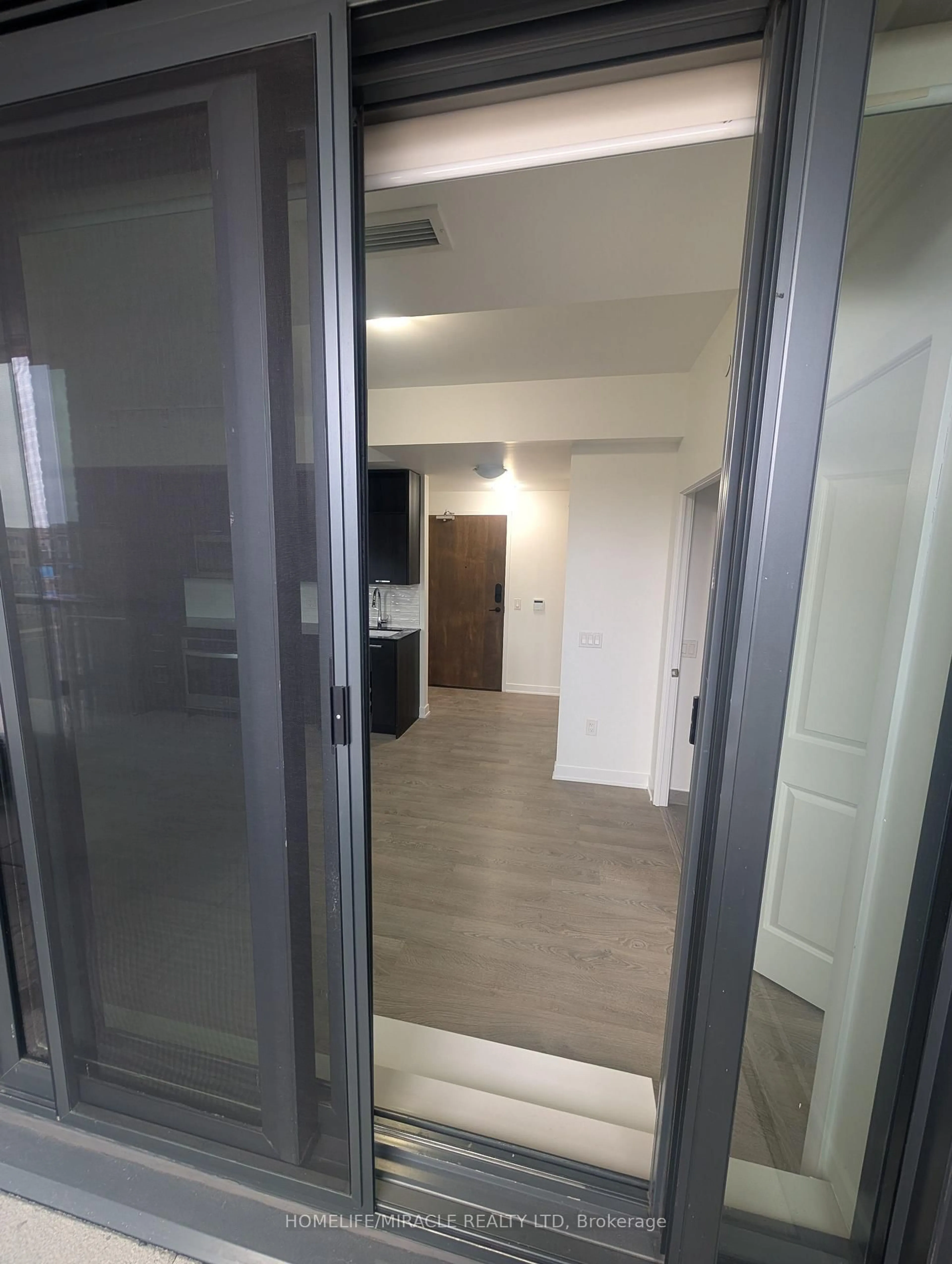 Unknown for 120 Eagle Rock Way #206, Vaughan Ontario L6P 5C2