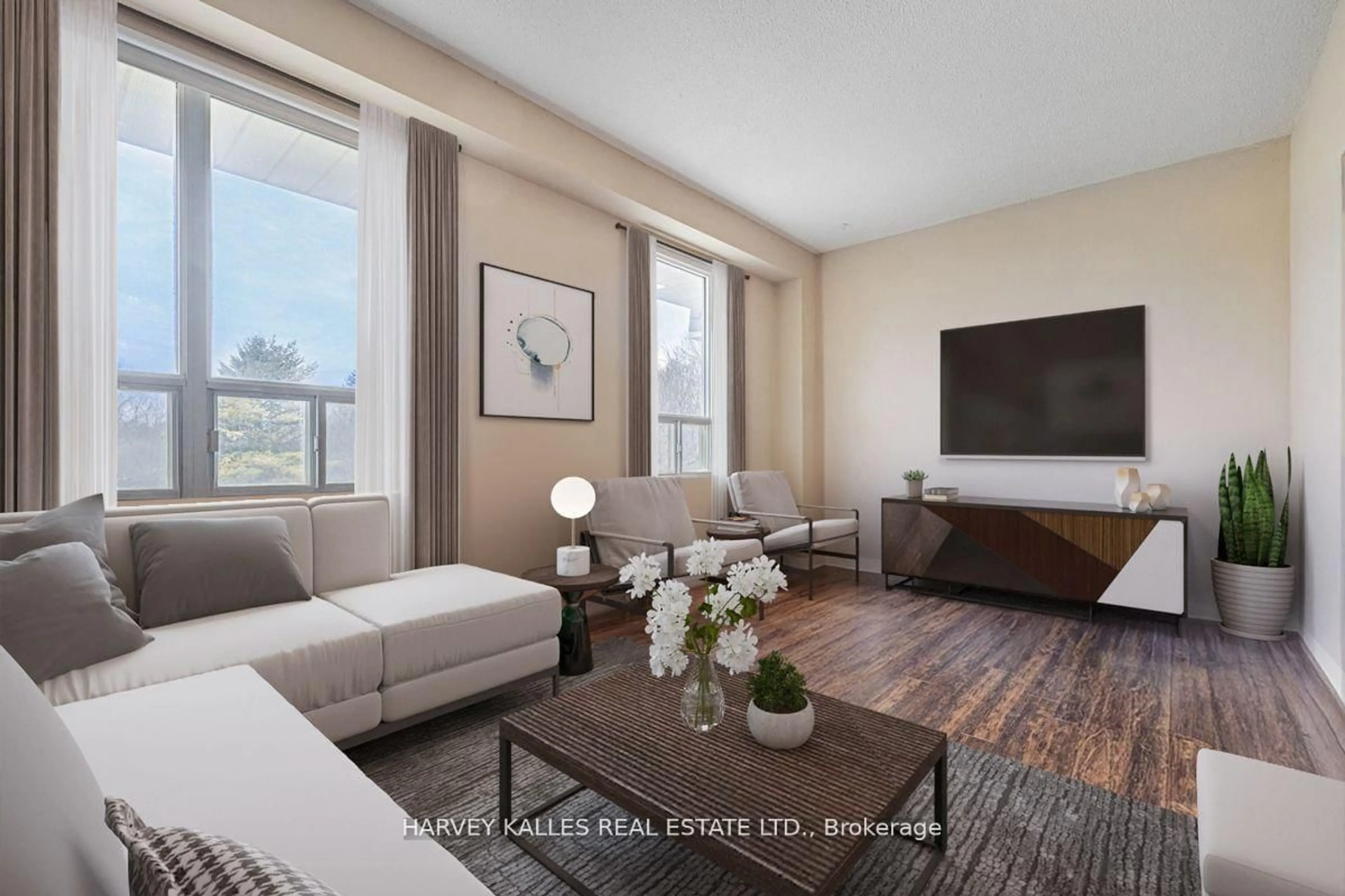 Living room with furniture, unknown for 82 Poplar Cres, Aurora Ontario L4G 3L3