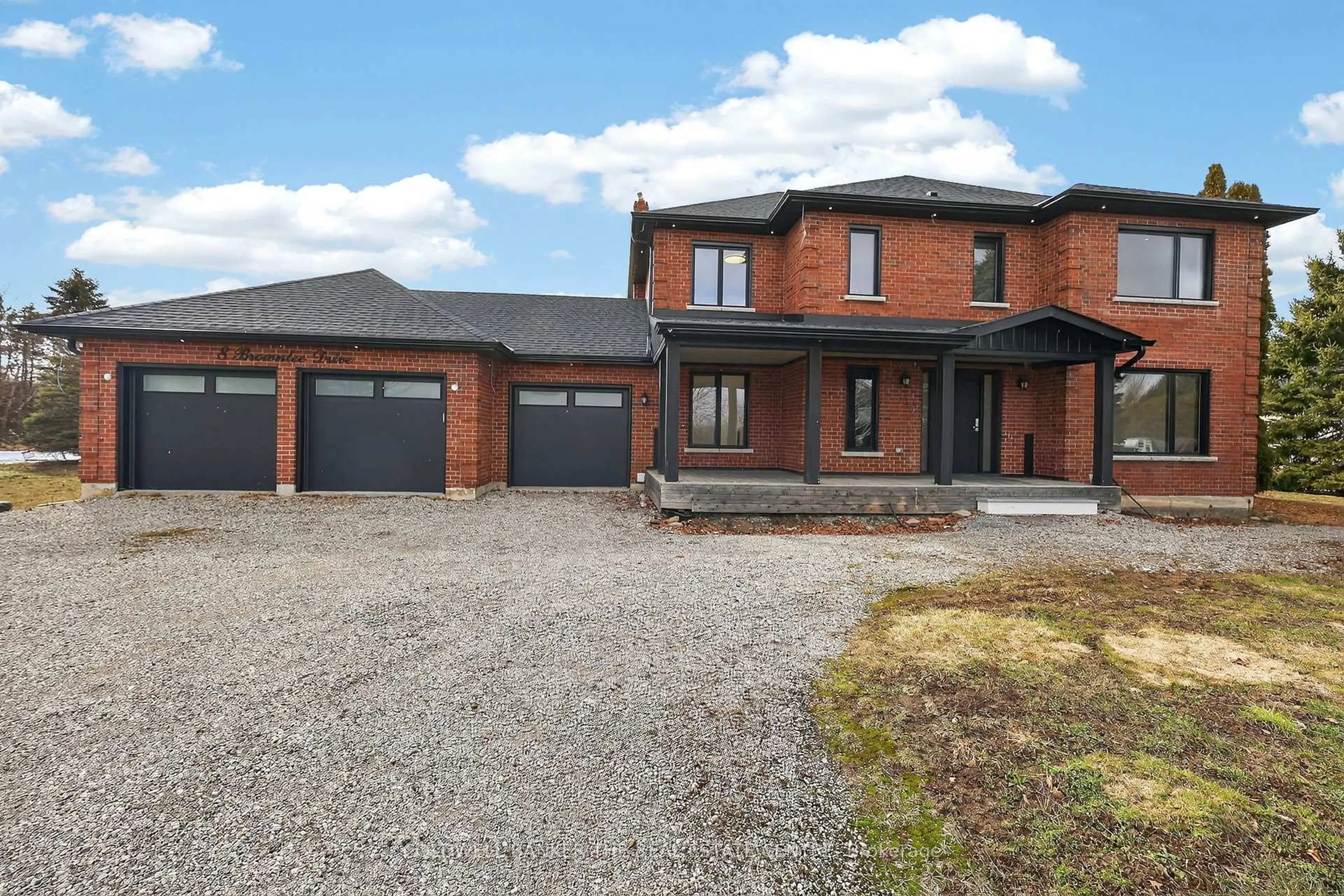 Home with brick exterior material, unknown for 8 Brownlee Dr, Bradford West Gwillimbury Ontario L3Z 2A4