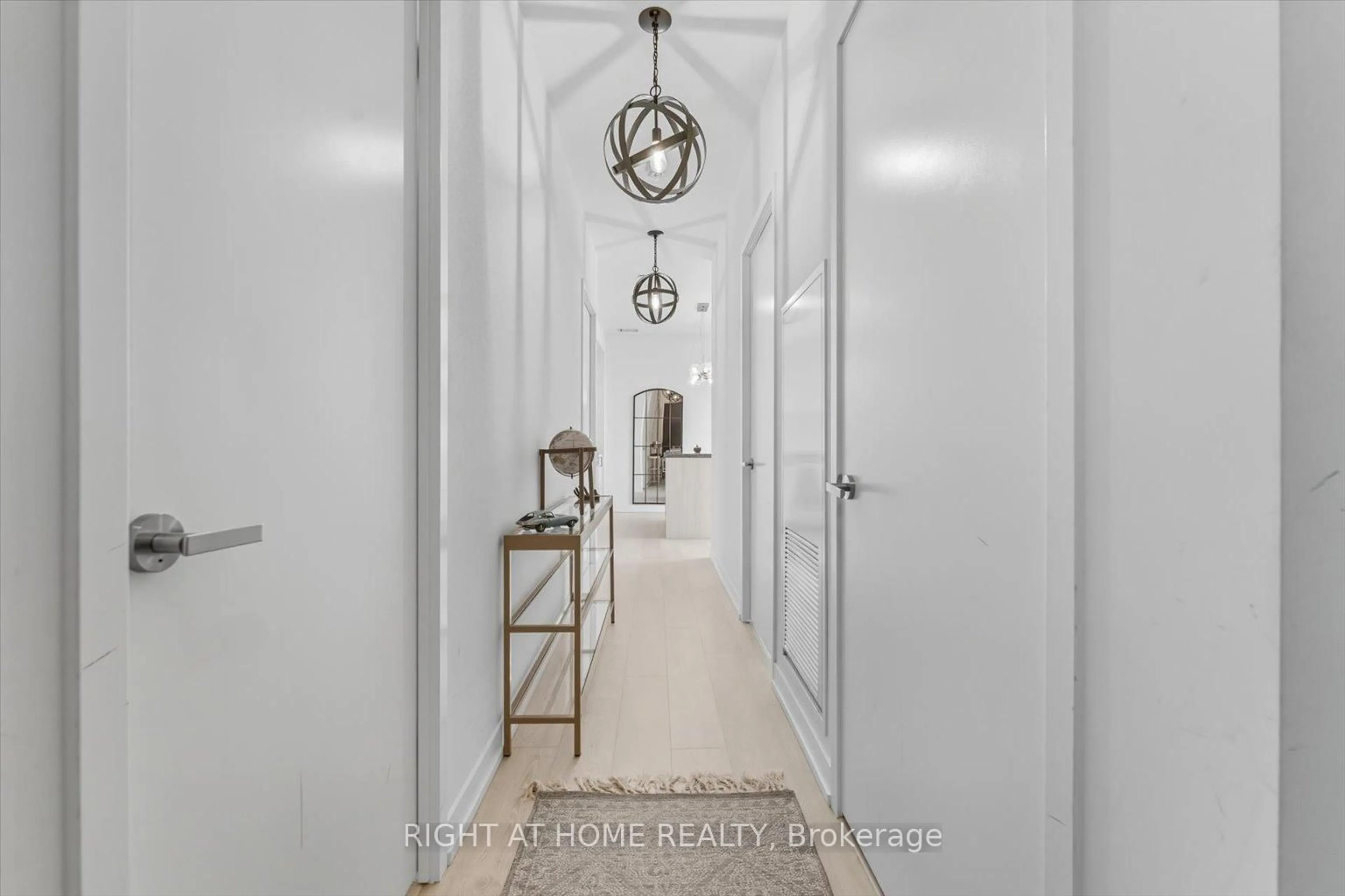 Indoor entryway for 3 Rosewater St #1508, Richmond Hill Ontario L4C 5T6