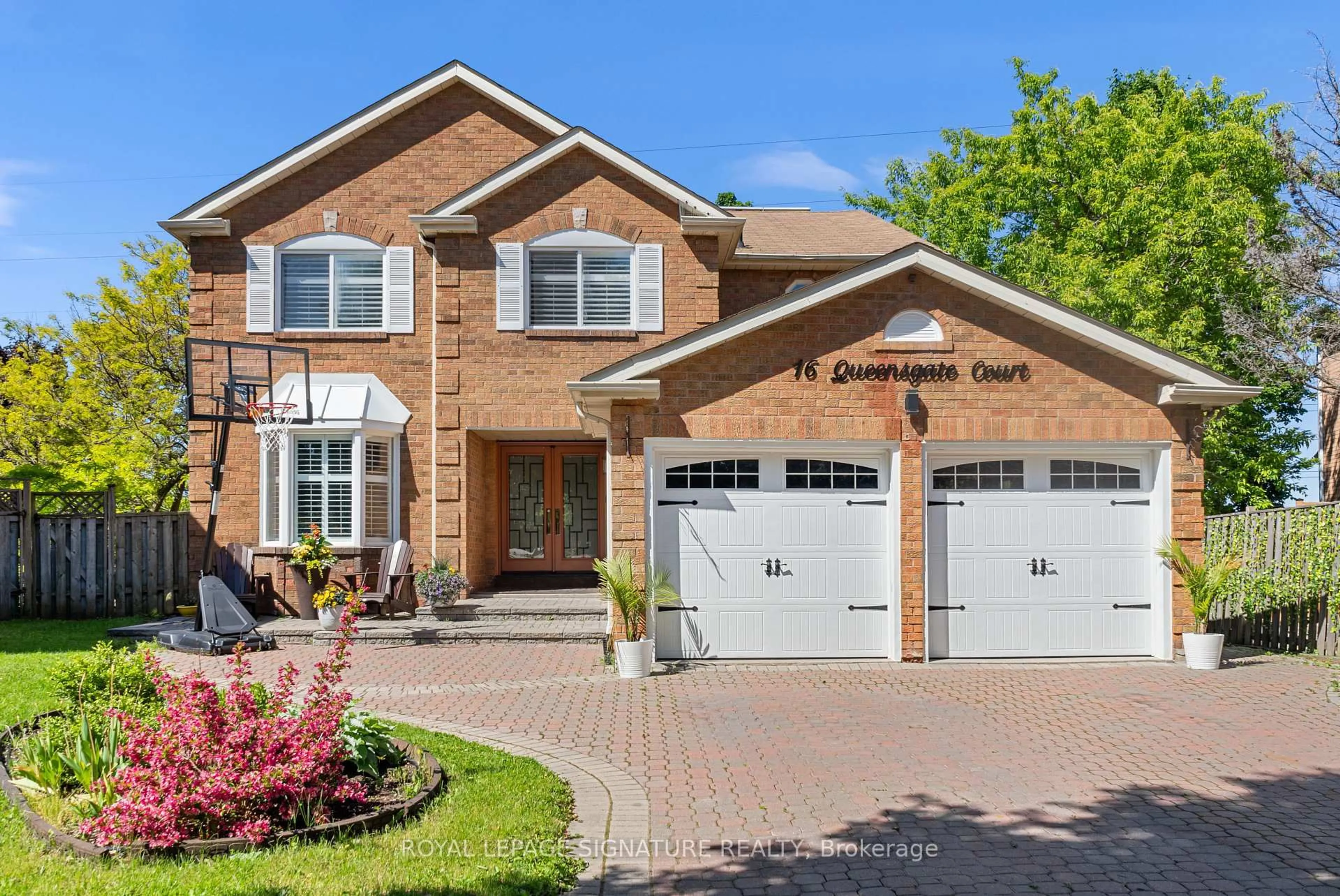 Home with brick exterior material, street for 16 Queensgate Crt, Markham Ontario L3R 8L5