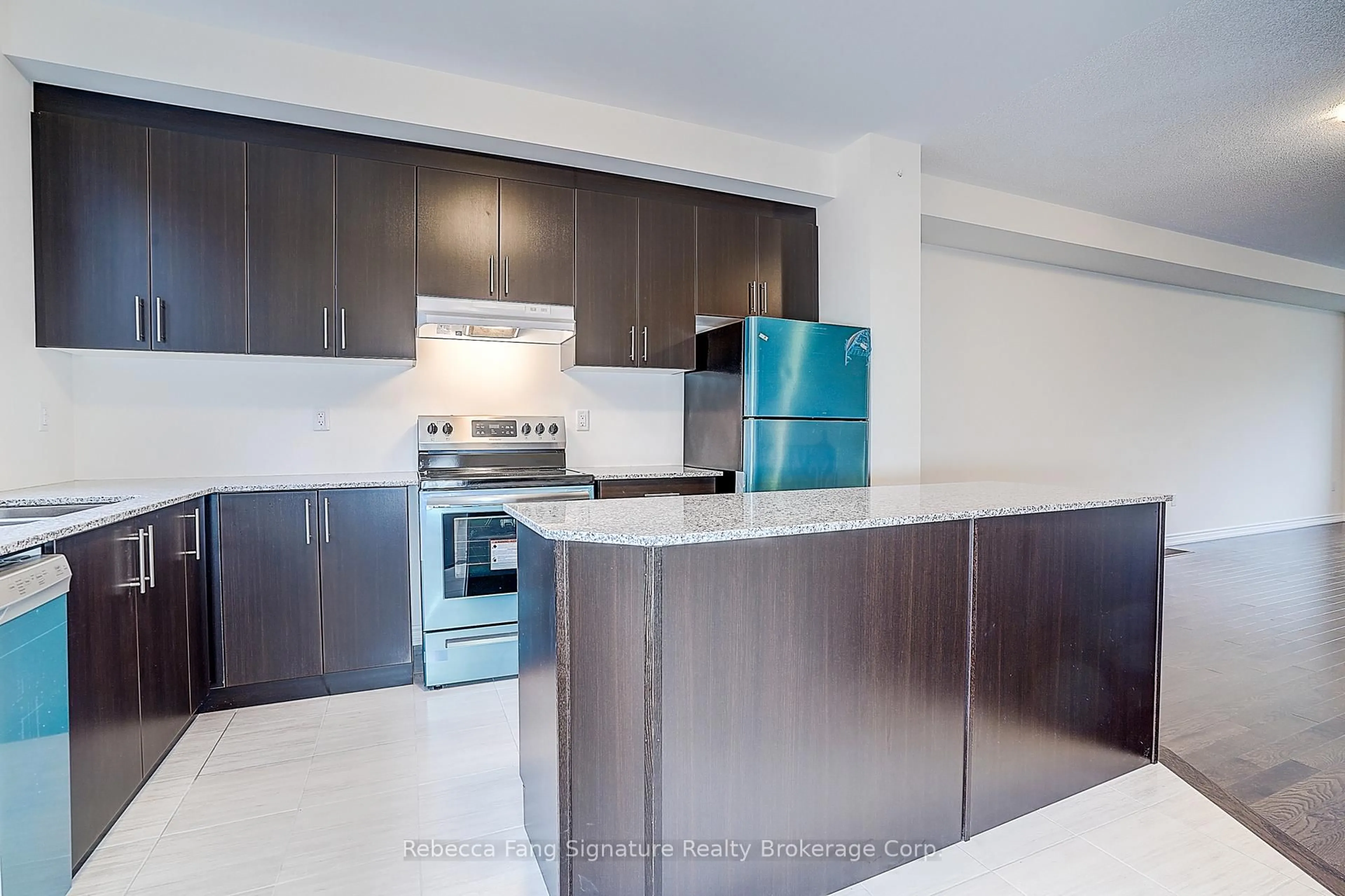 Standard kitchen, unknown for 41 Milbourne Lane, Richmond Hill Ontario L4E 1G4