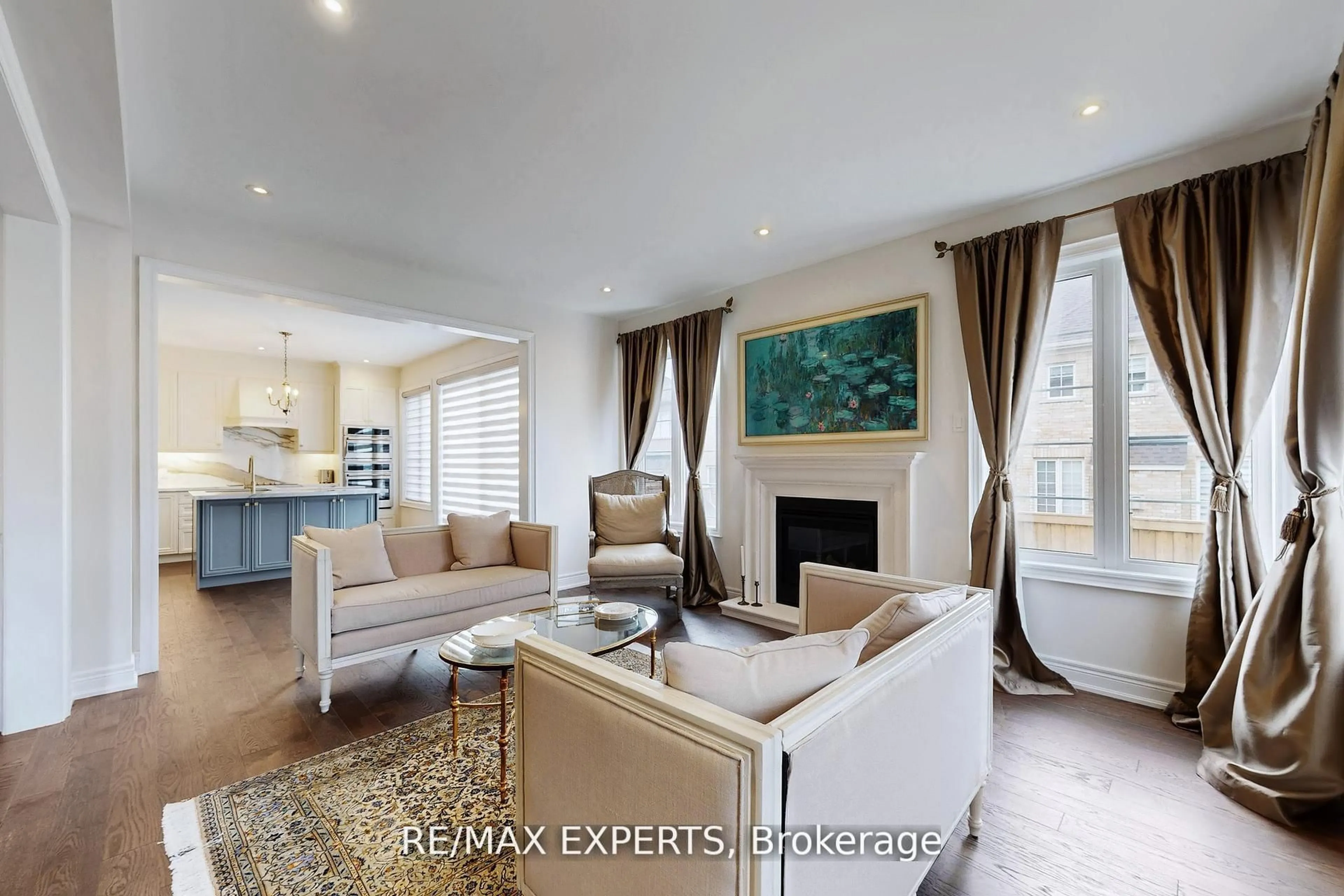 Living room with furniture, unknown for 167 Frederick Pearson St, East Gwillimbury Ontario L9N 0Y8