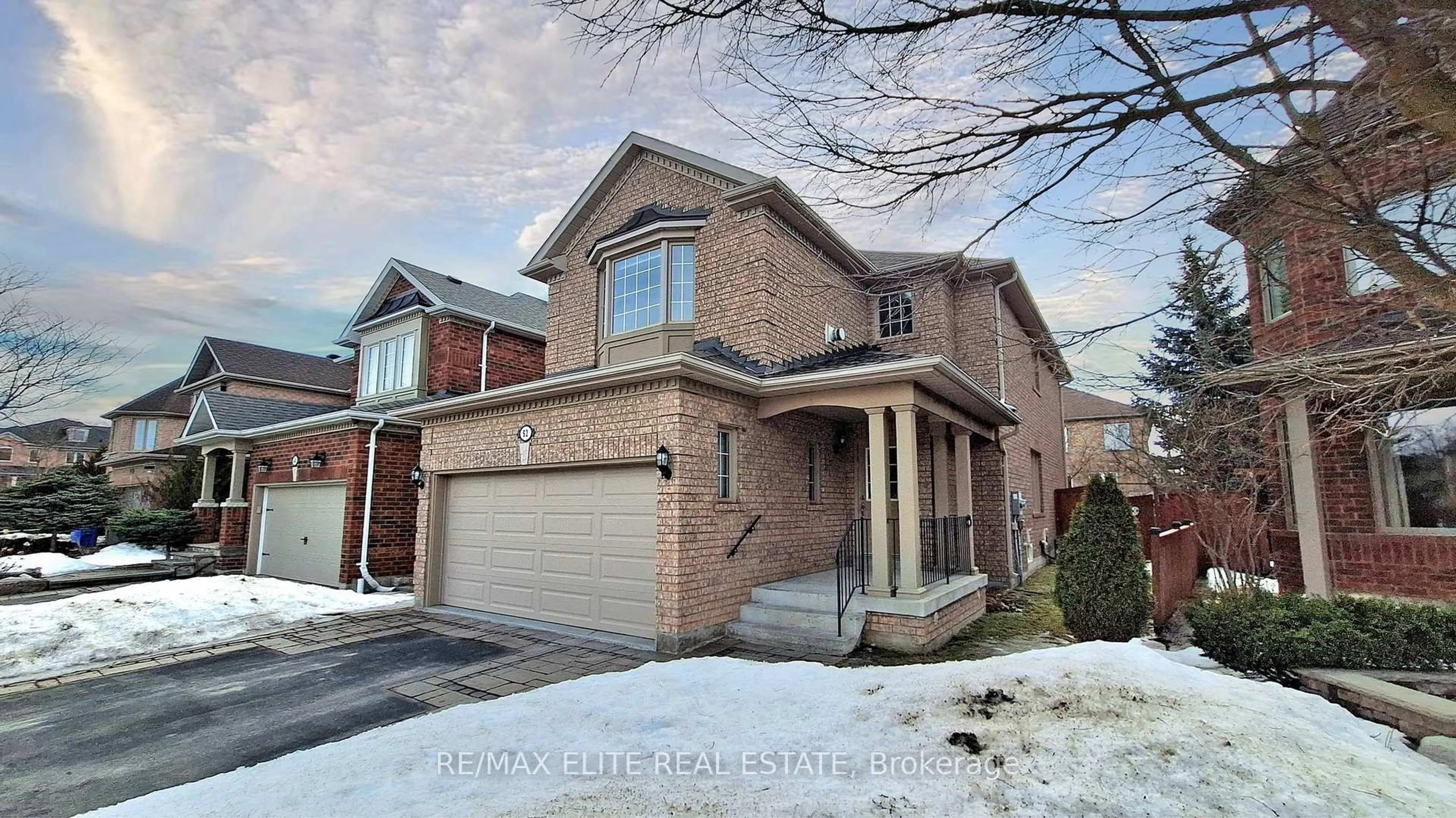 Home with brick exterior material, street for 62 Macedonia Crt, Newmarket Ontario L3X 2W8