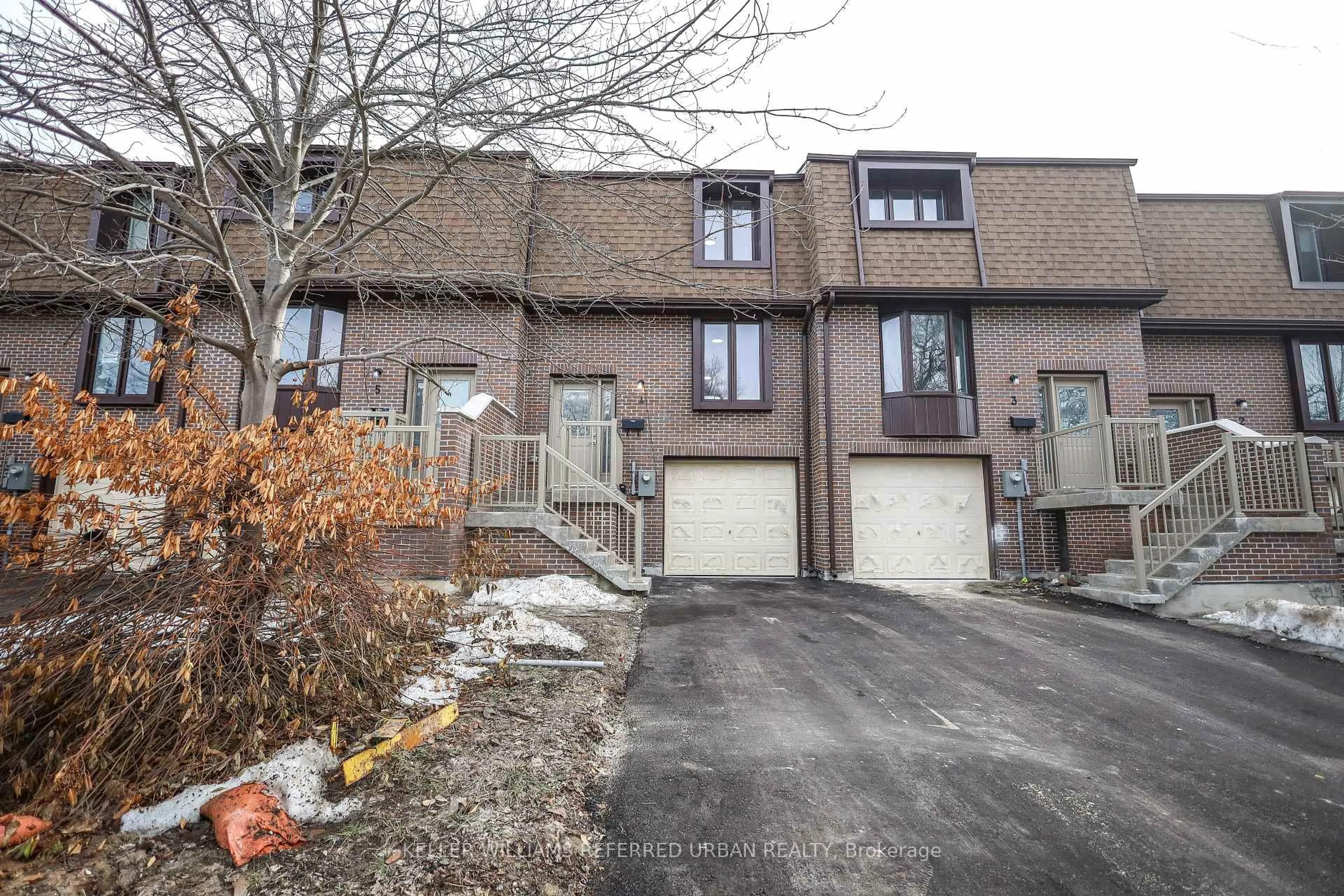 Unknown for 11 Plaisance Rd #4, Richmond Hill Ontario L4C 5H1