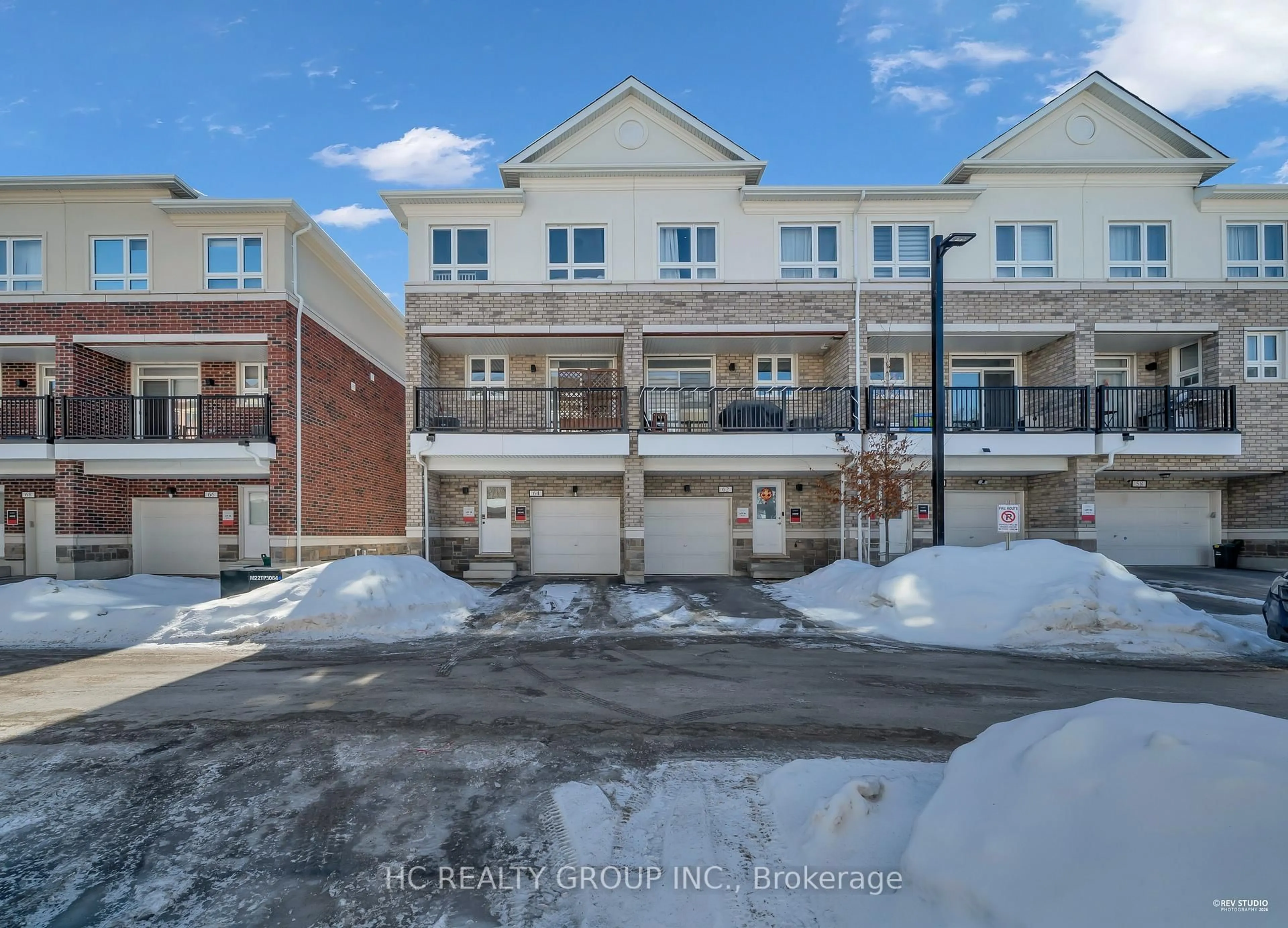A pic from outside/outdoor area/front of a property/back of a property/a pic from drone, street for 64 Chicago Lane, Markham Ontario L6E 0V6