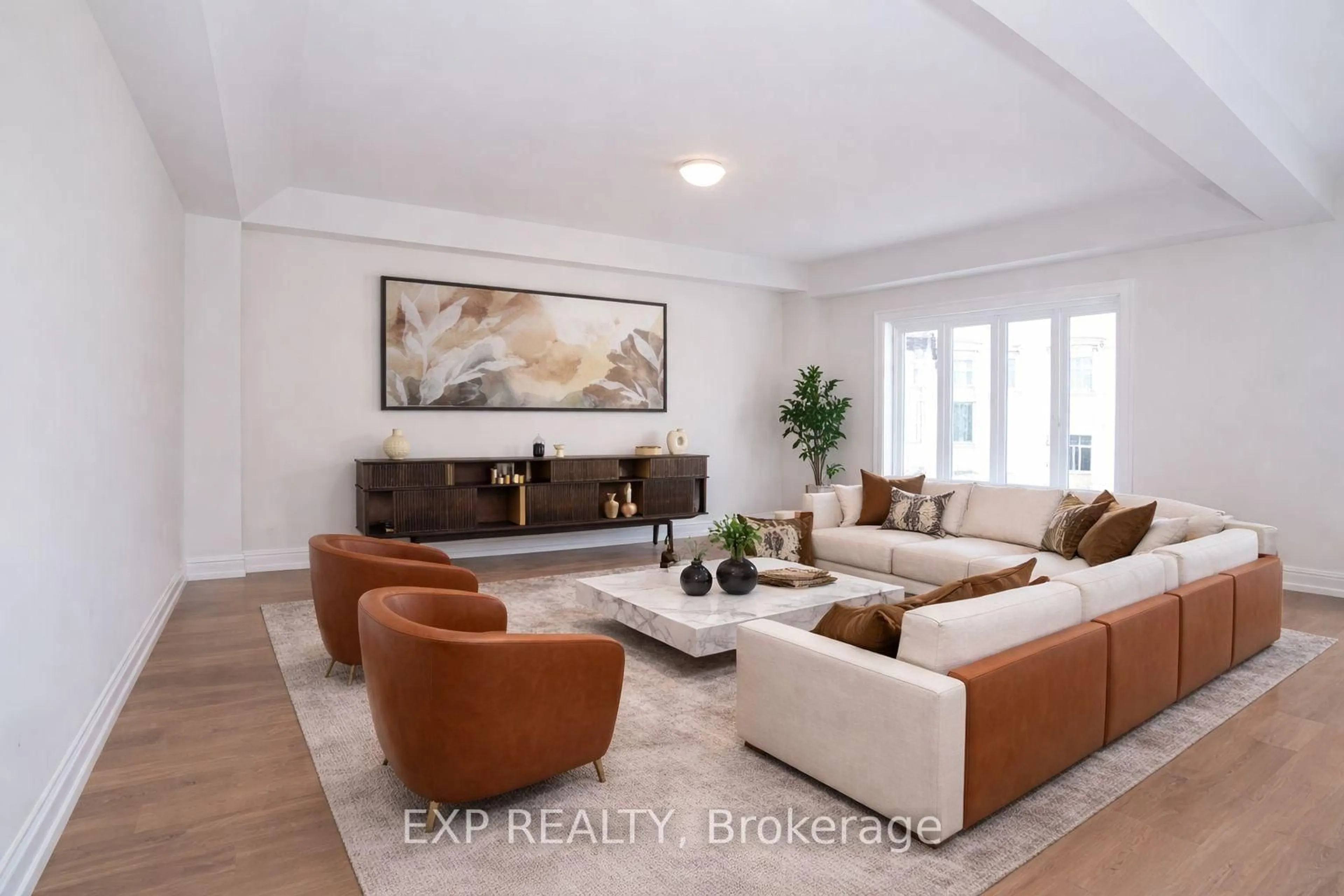 Living room with furniture, unknown for 114 Seguin St, Richmond Hill Ontario L4E 1N2