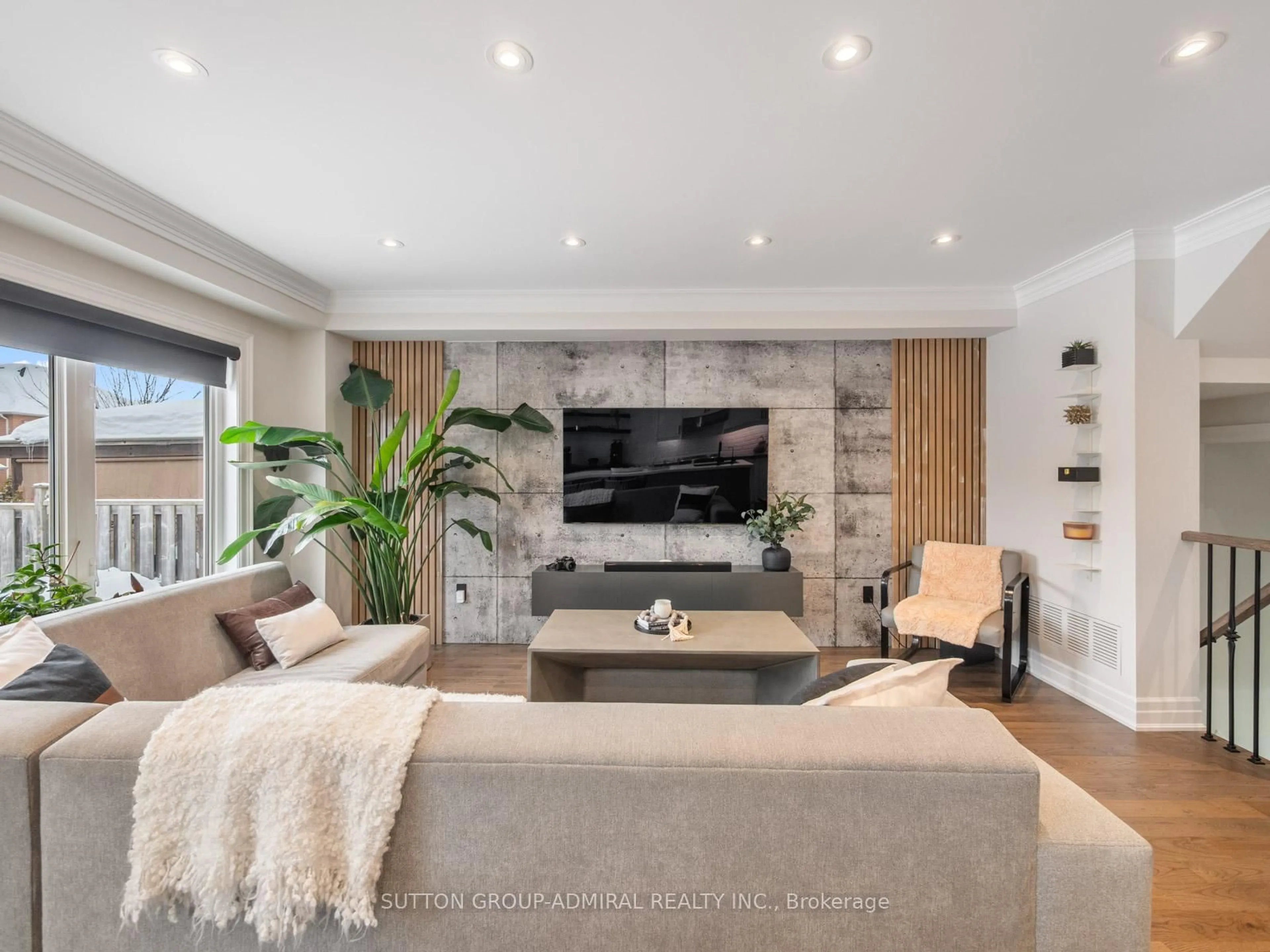 Living room with furniture, unknown for 14 Booth St, Bradford West Gwillimbury Ontario L3Z 0A3