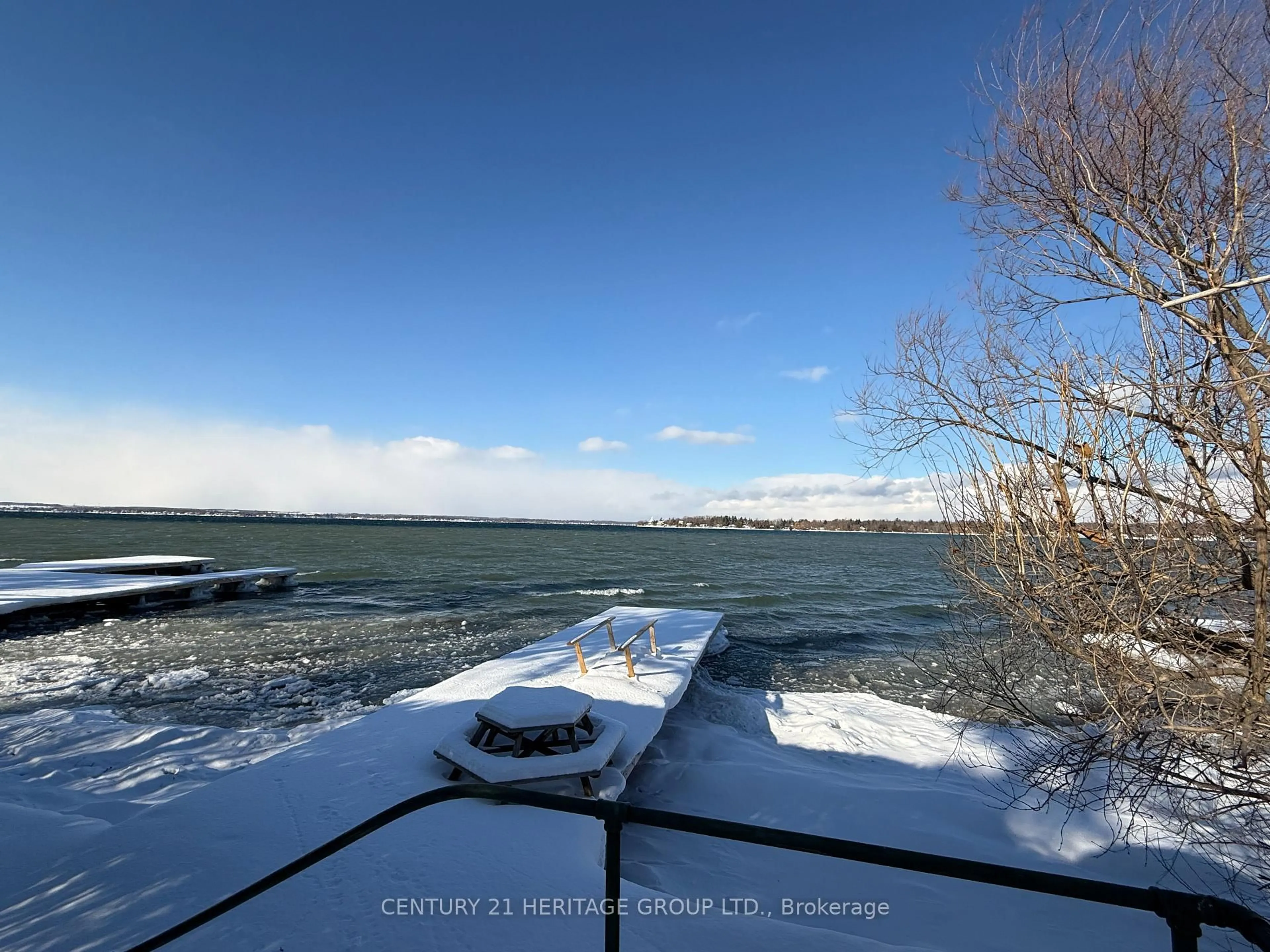 Unknown for 911 Lake Dr, Georgina Ontario L4P 3E9